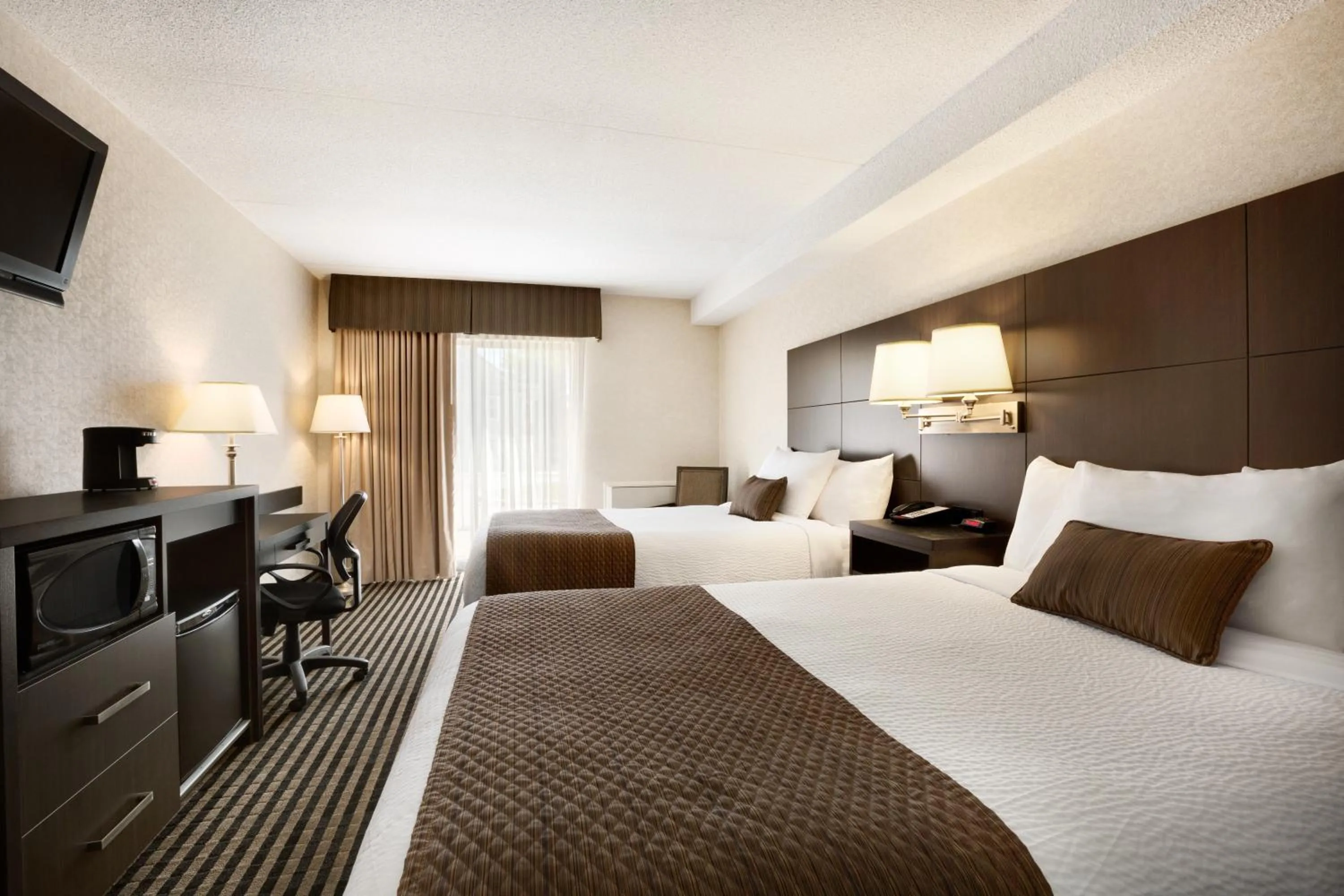 Day, Bed in Days Inn by Wyndham Miramichi NB