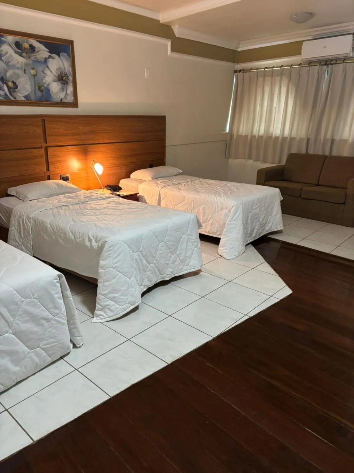 Photo of the whole room, Bed in Tamareiras Park Hotel