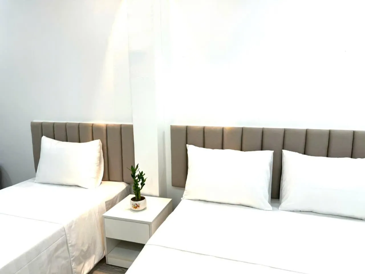 Bed in The Queen Hotel & Spa 2