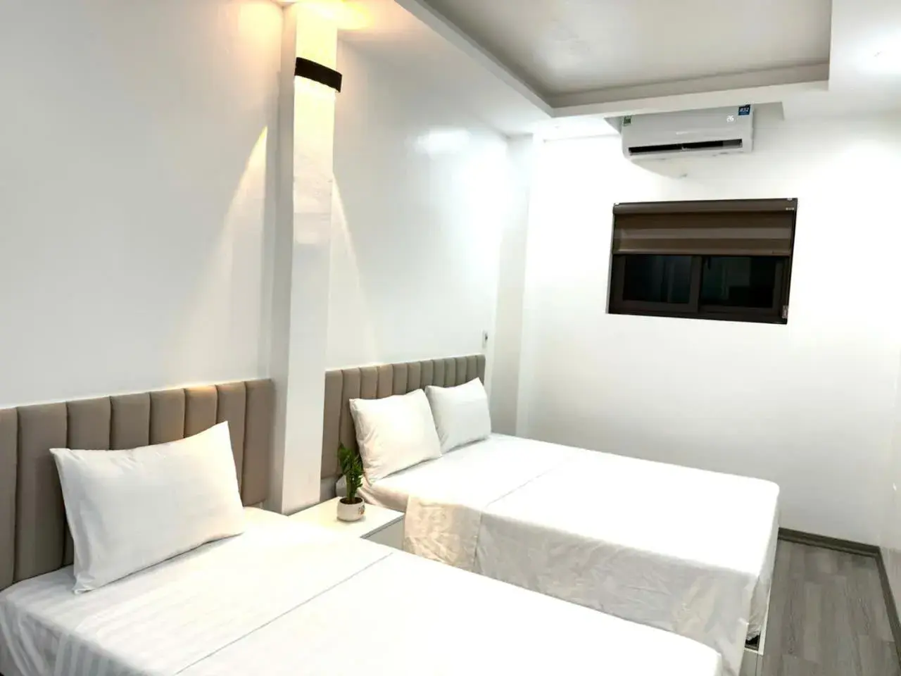 air conditioner, Bed in The Queen Hotel & Spa 2 air conditioner, Bed in The Queen Hotel & Spa 2