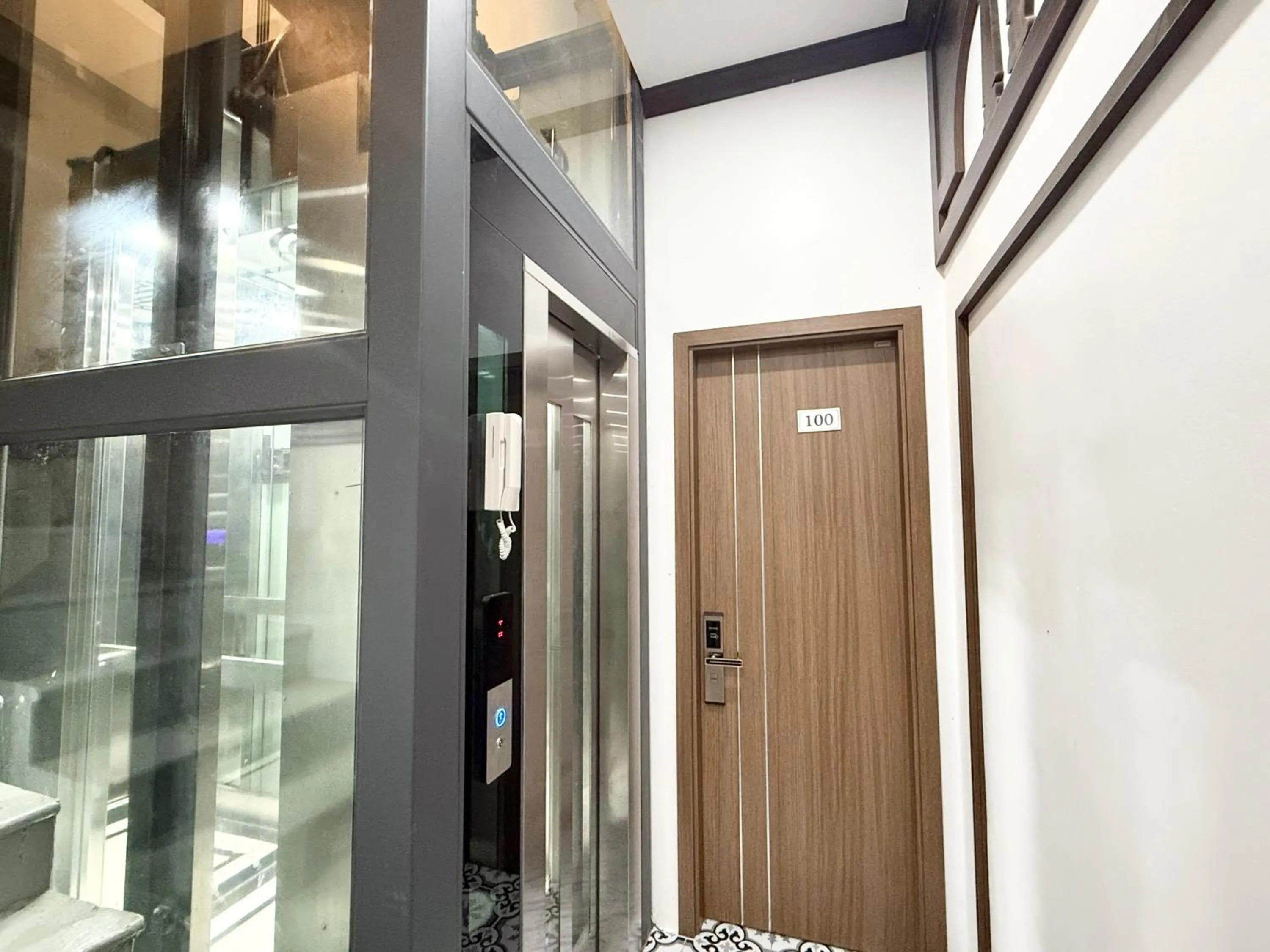 Property building in The Queen Hotel & Spa 2