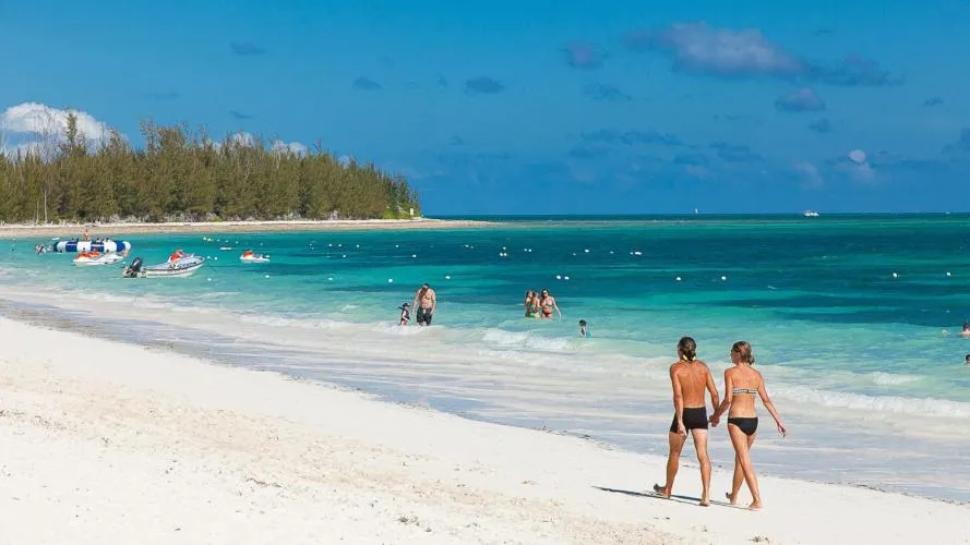 Beach in Flamingo Bay Hotel & Marina