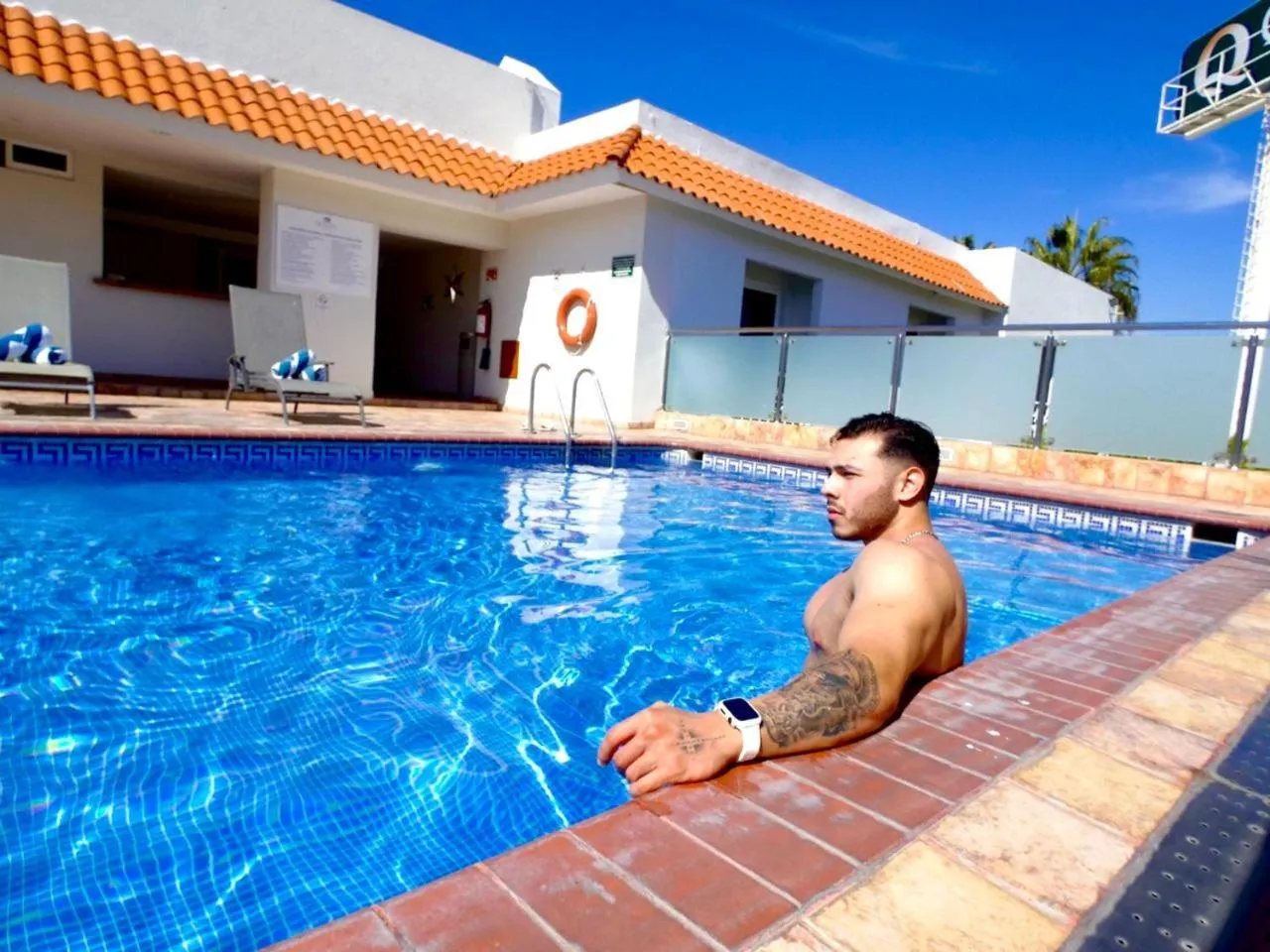 Property building in Quality Inn Mazatlan