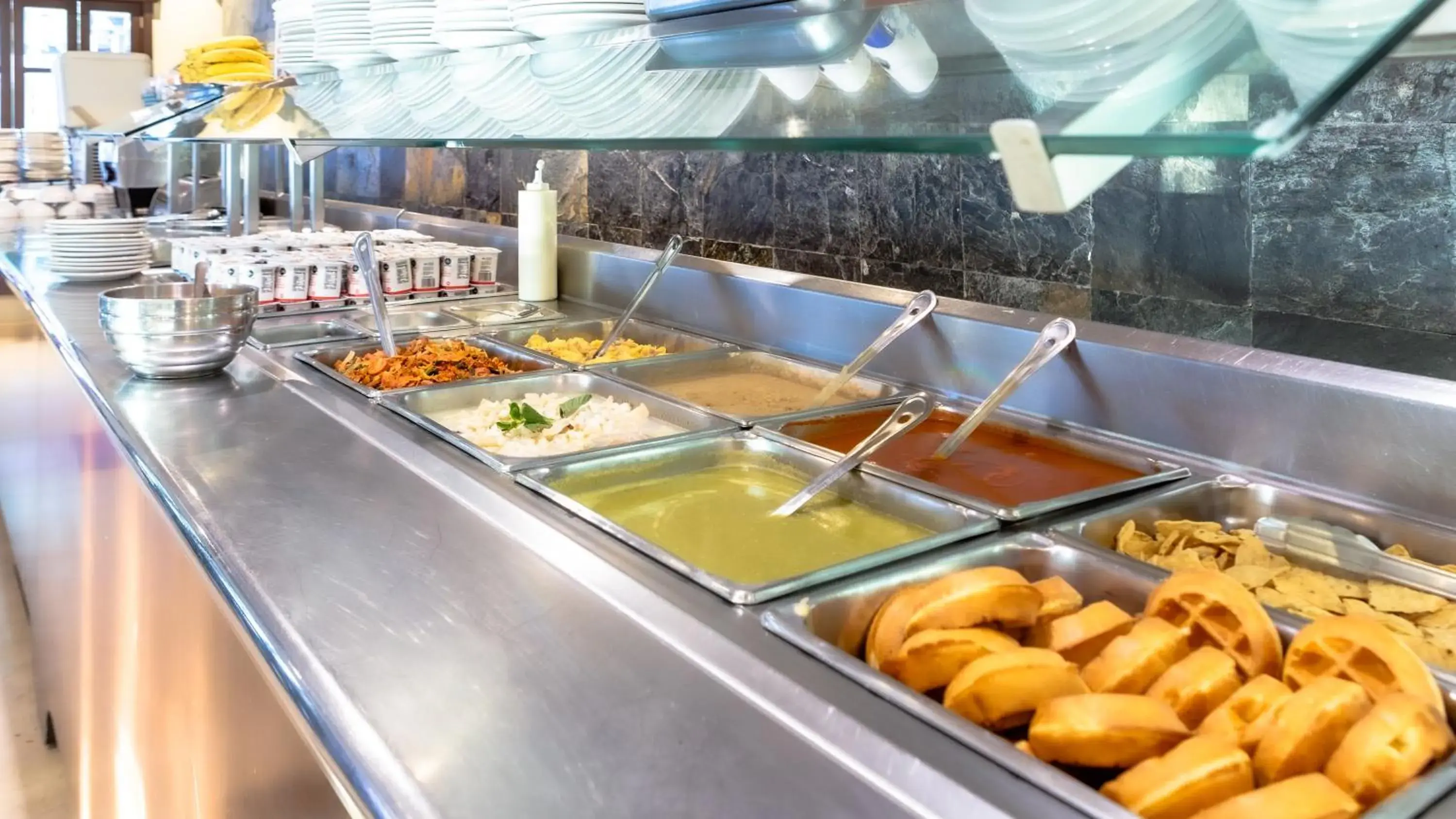 Breakfast in Quality Inn Mazatlan Breakfast in Quality Inn Mazatlan