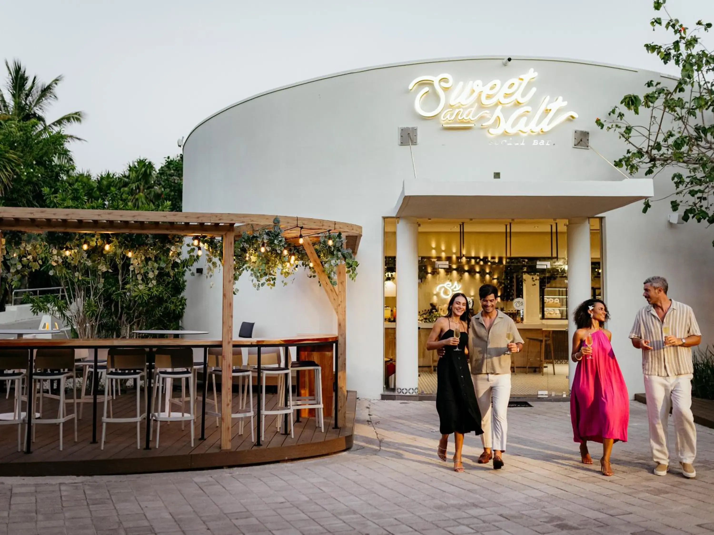 Lounge or bar in Grand Sirenis Riviera Maya Resort & Spa All Inclusive Lounge or bar in Grand Sirenis Riviera Maya Resort & Spa All Inclusive