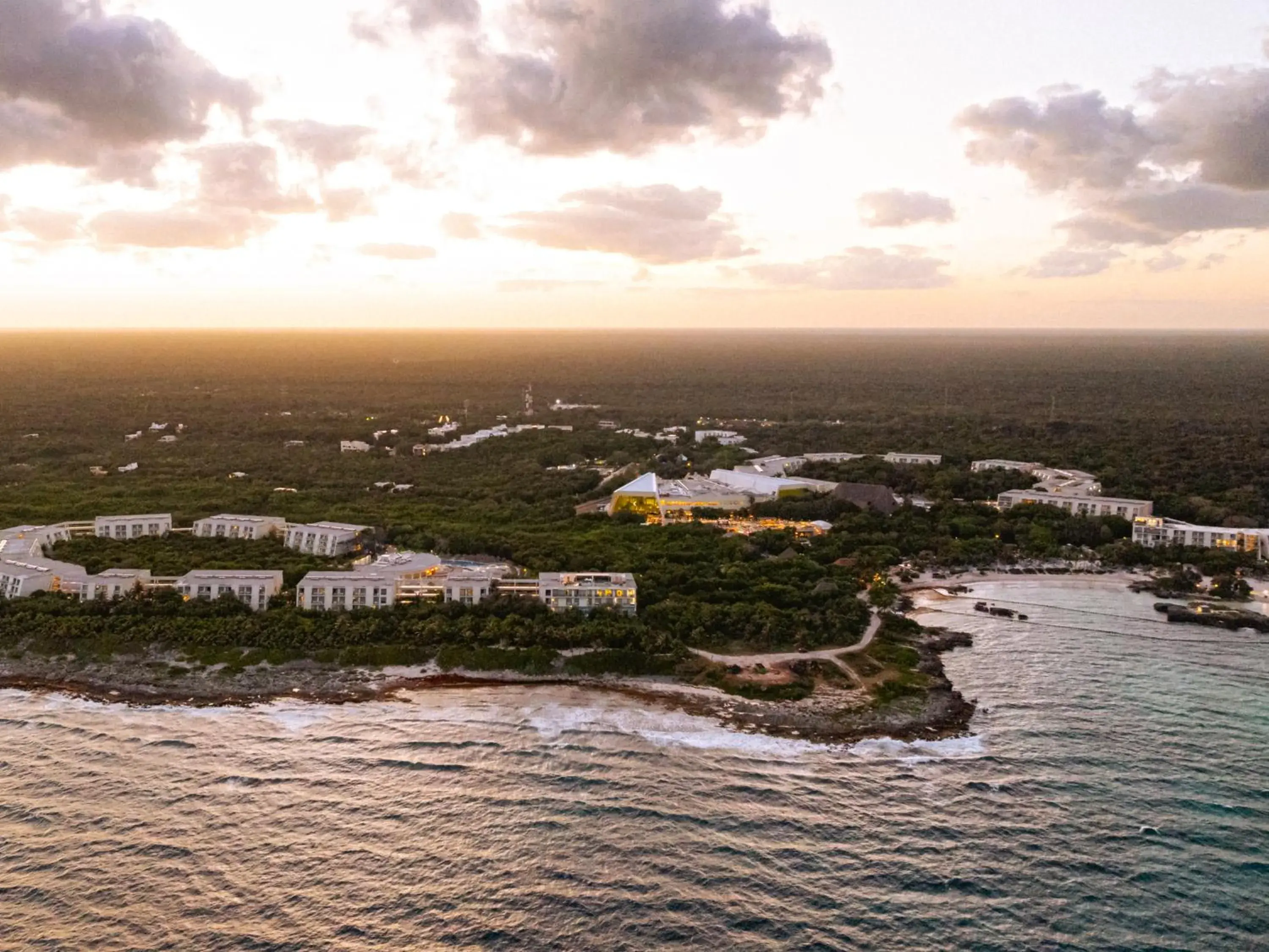 Bird's eye view in Grand Sirenis Riviera Maya Resort & Spa All Inclusive Bird's eye view in Grand Sirenis Riviera Maya Resort & Spa All Inclusive