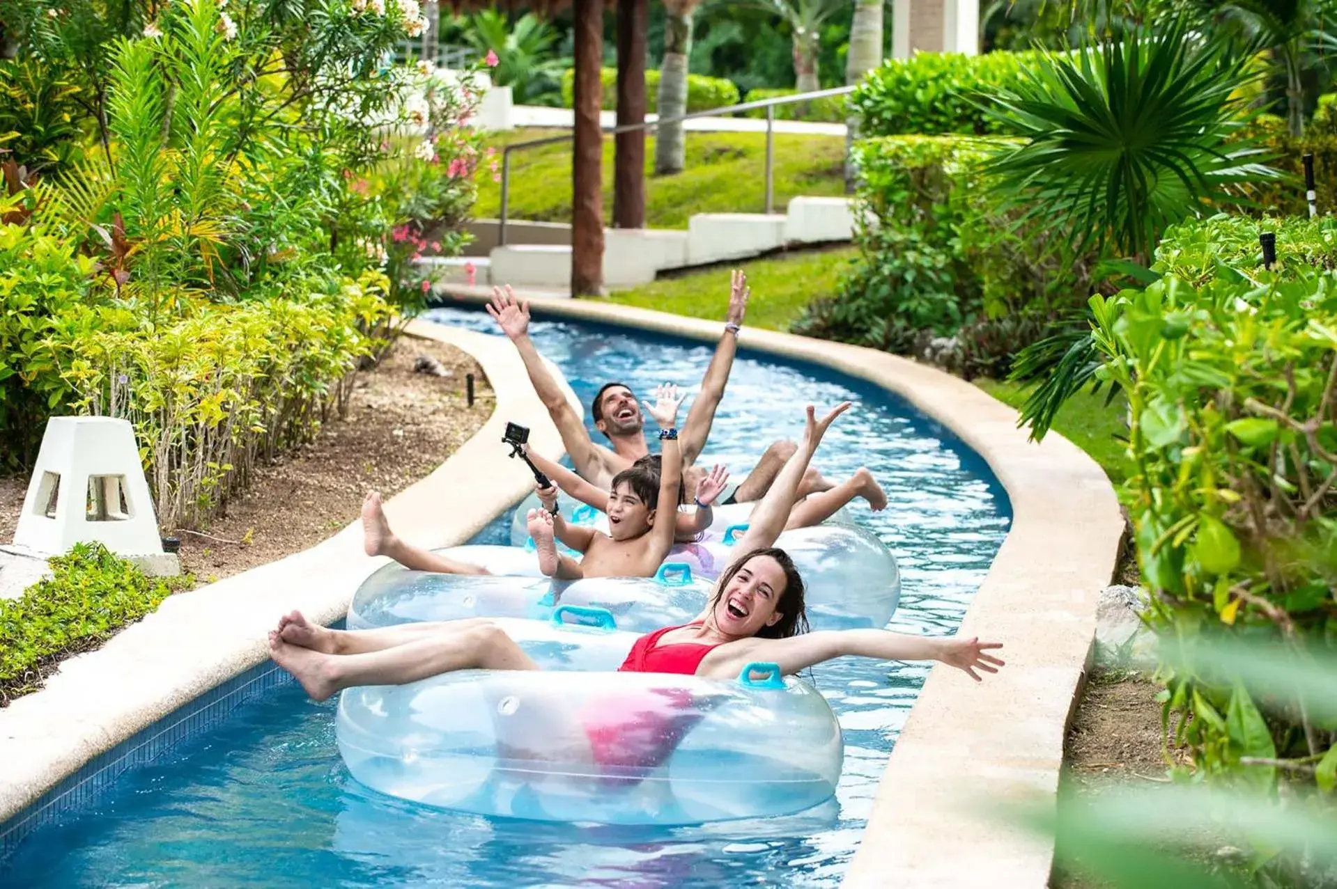 Swimming pool in Grand Sirenis Riviera Maya Resort & Spa All Inclusive Swimming pool in Grand Sirenis Riviera Maya Resort & Spa All Inclusive