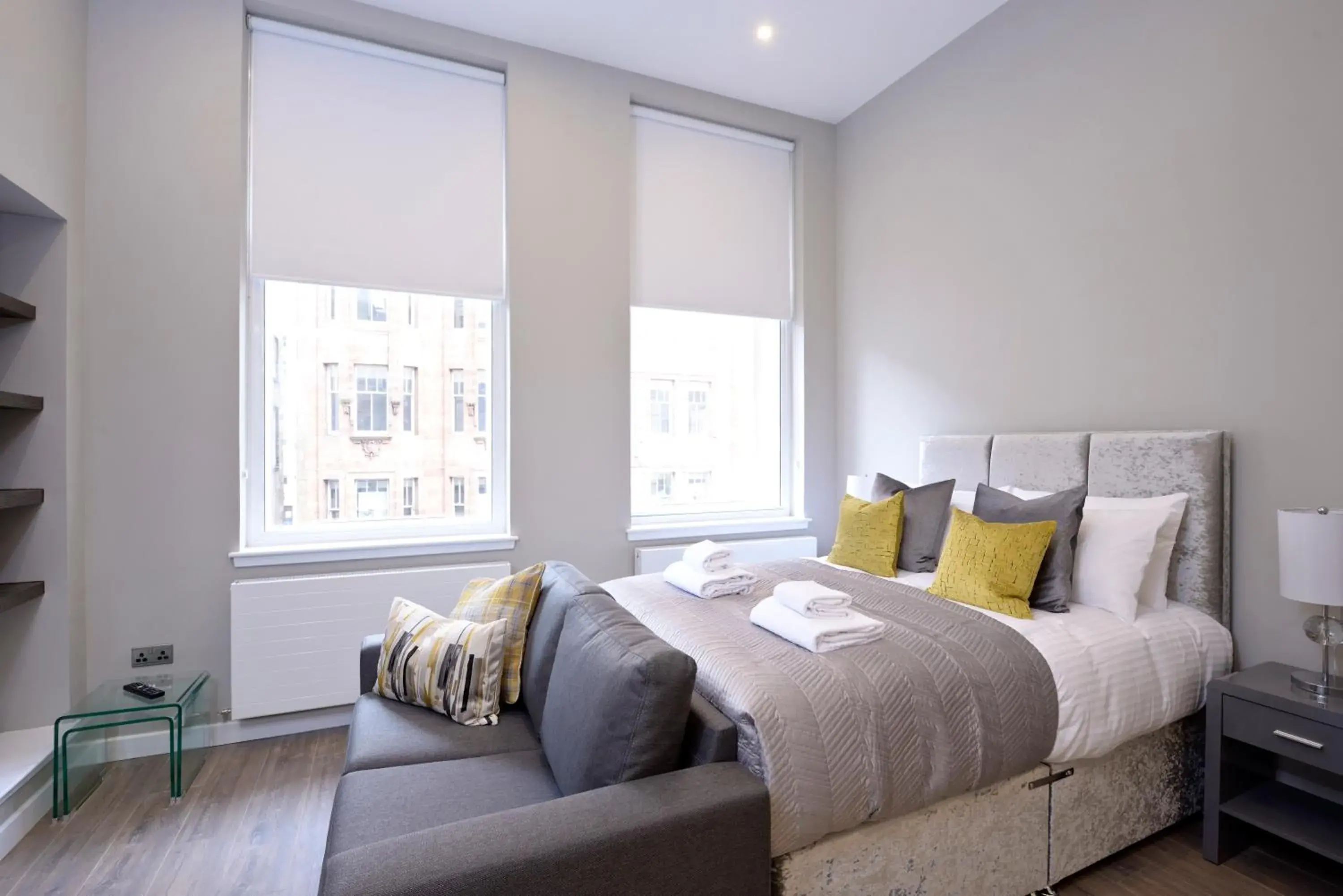 Bed in Nelson Mandela Place Apartments Bed in Nelson Mandela Place Apartments