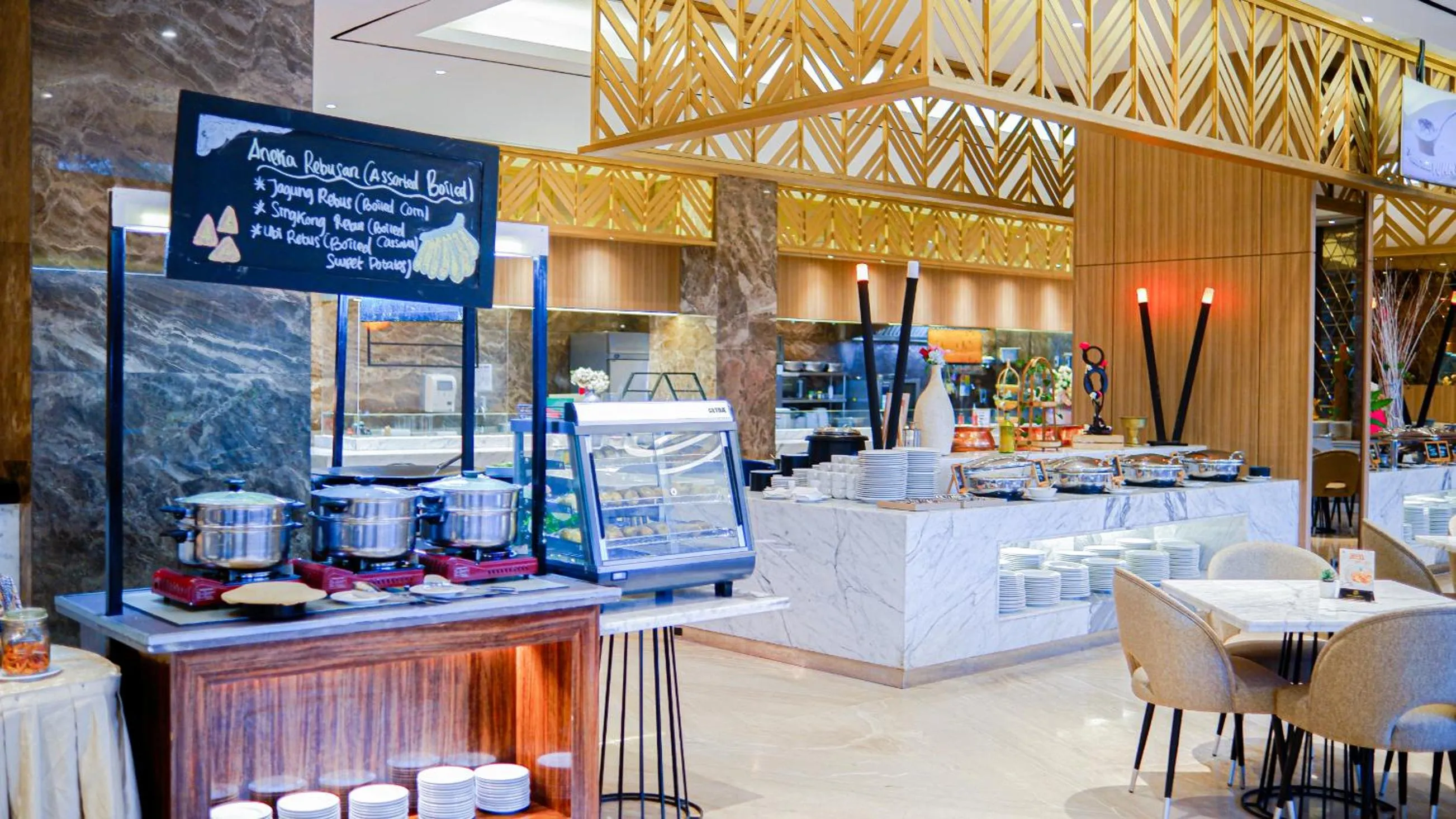 Restaurant/places to eat in Grand Orchardz Hotel Kemayoran Jakarta