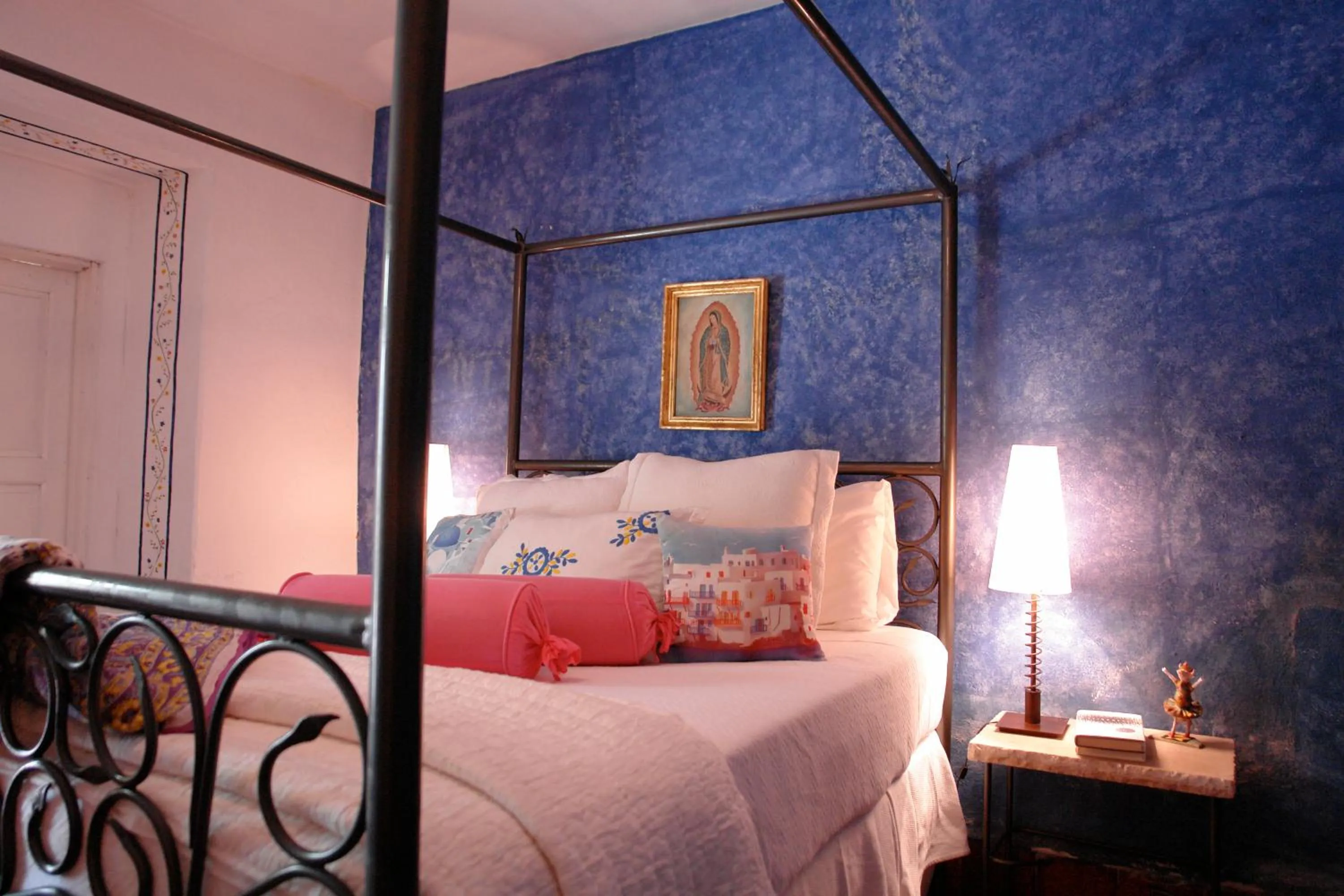 Bedroom, Bed in Suites Santo Domingo