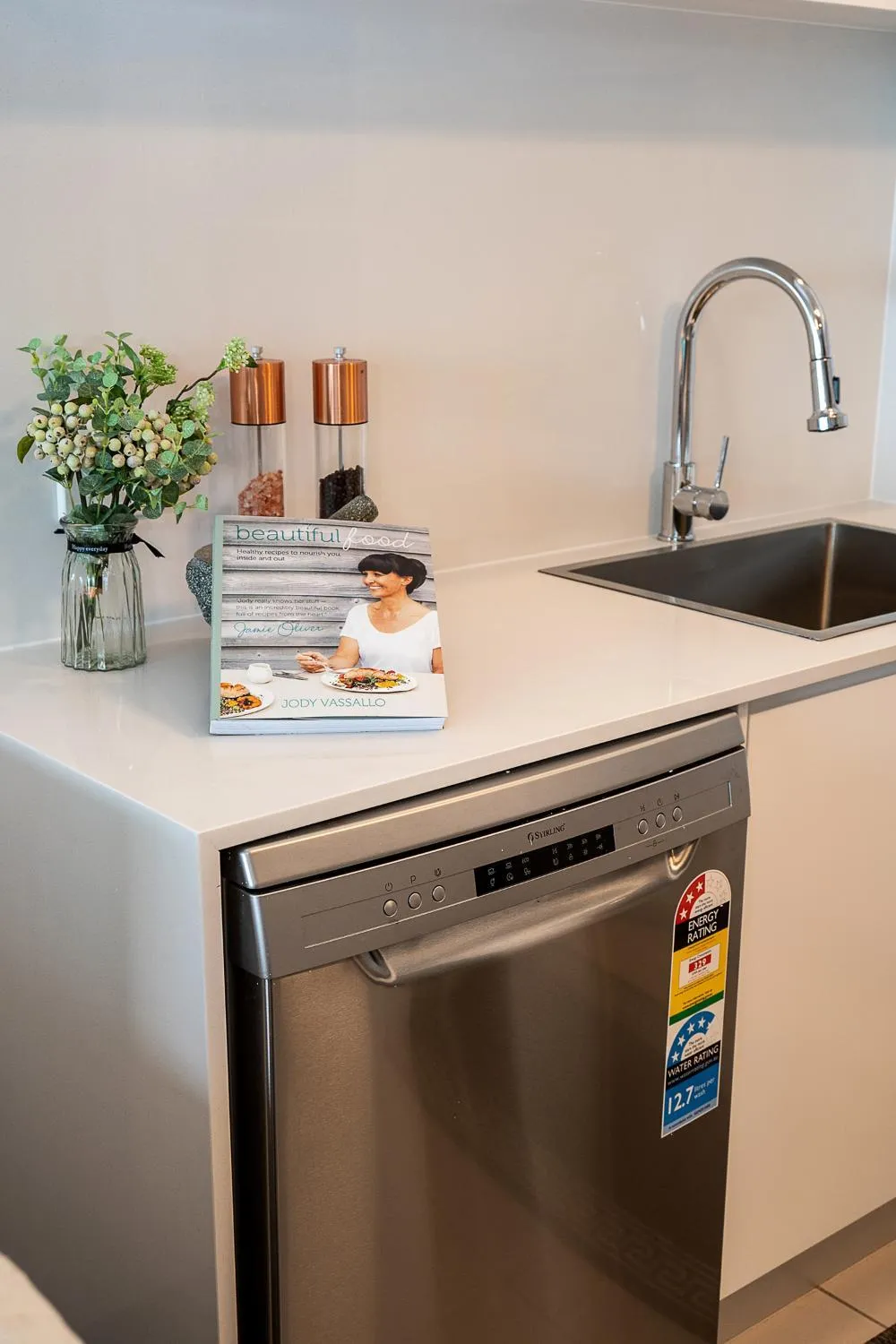 Kitchen or kitchenette in The Grand Apartments