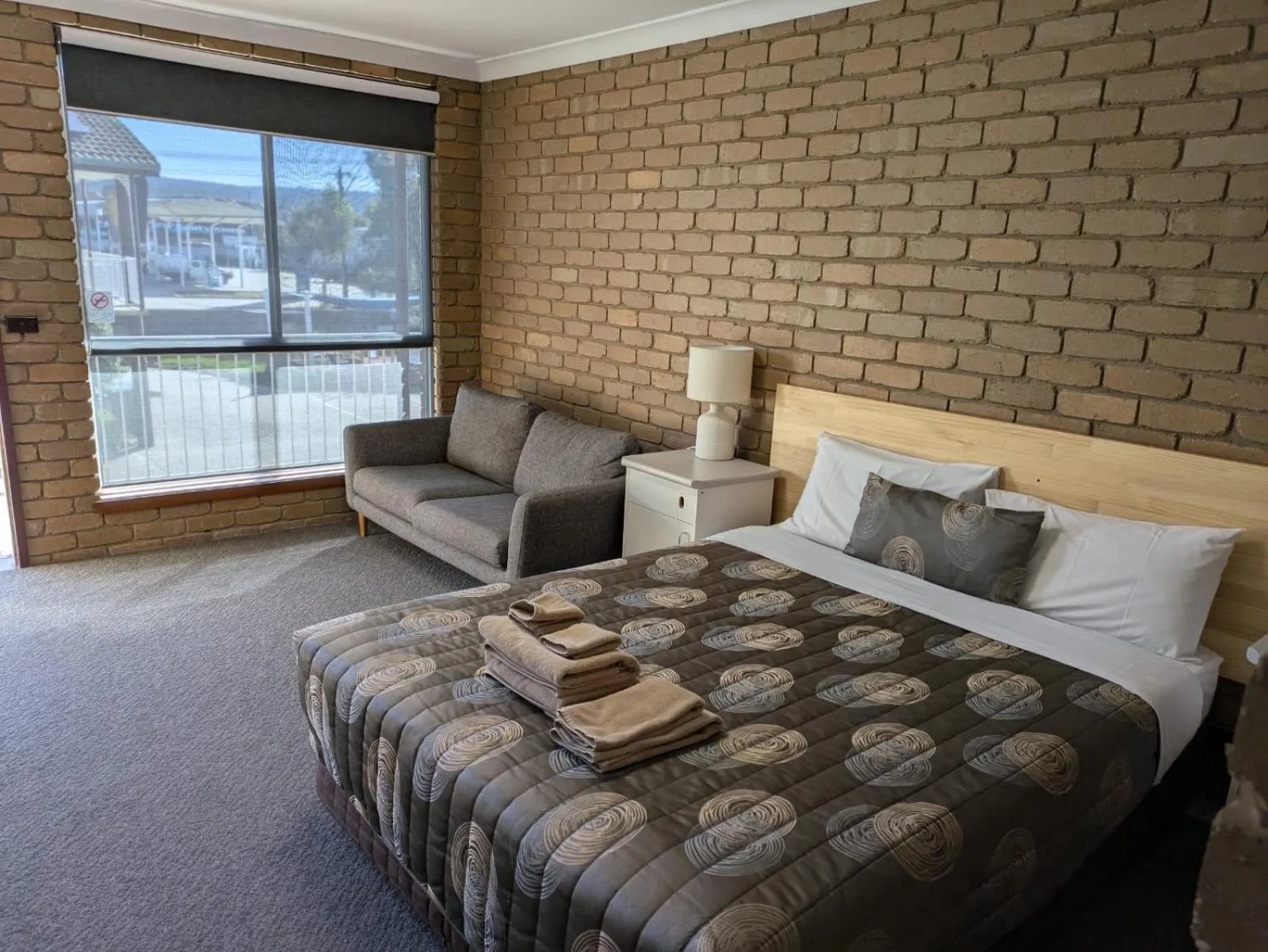 Bed in Albury Classic Motor Inn