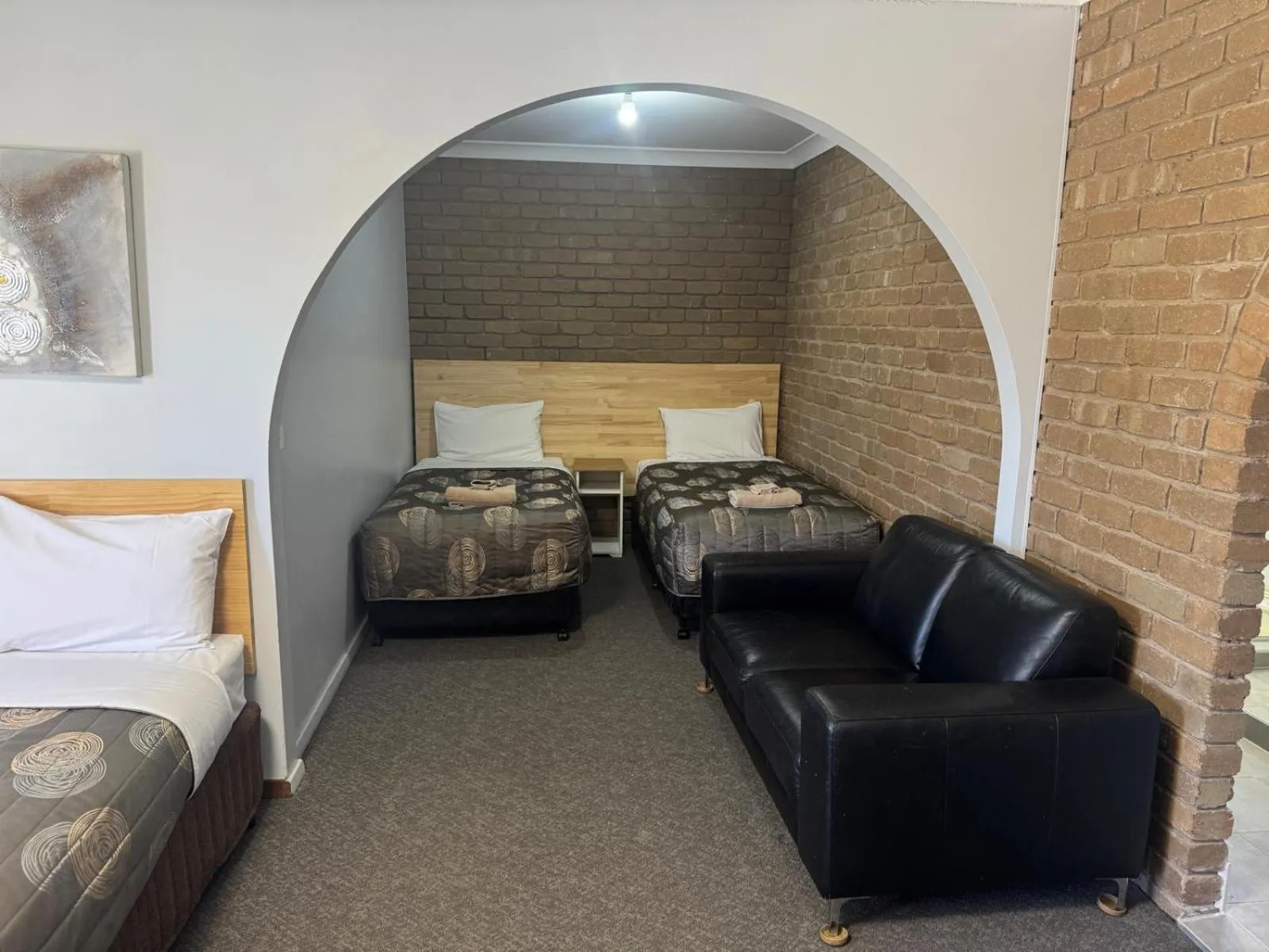 Bed in Albury Classic Motor Inn