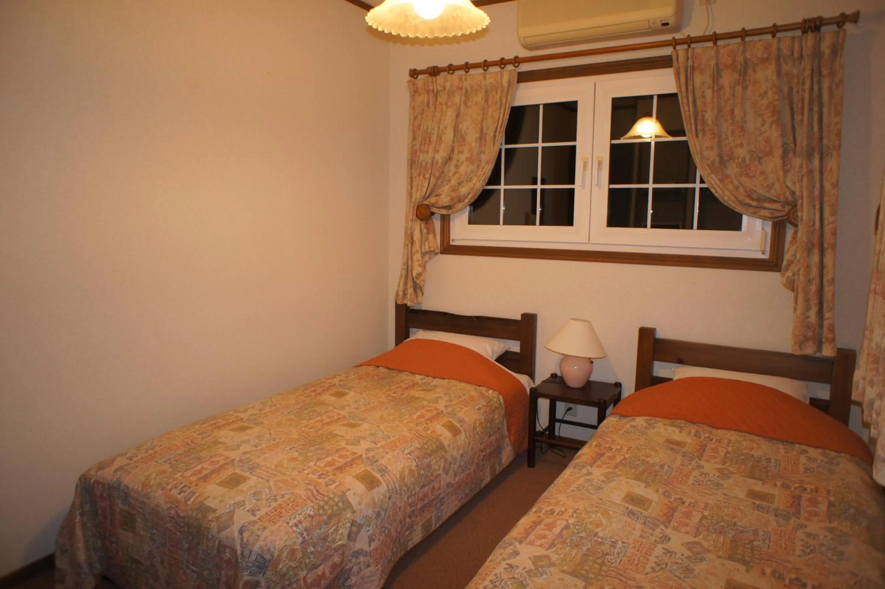 Photo of the whole room, Bed in Landhaus Dancru Netz