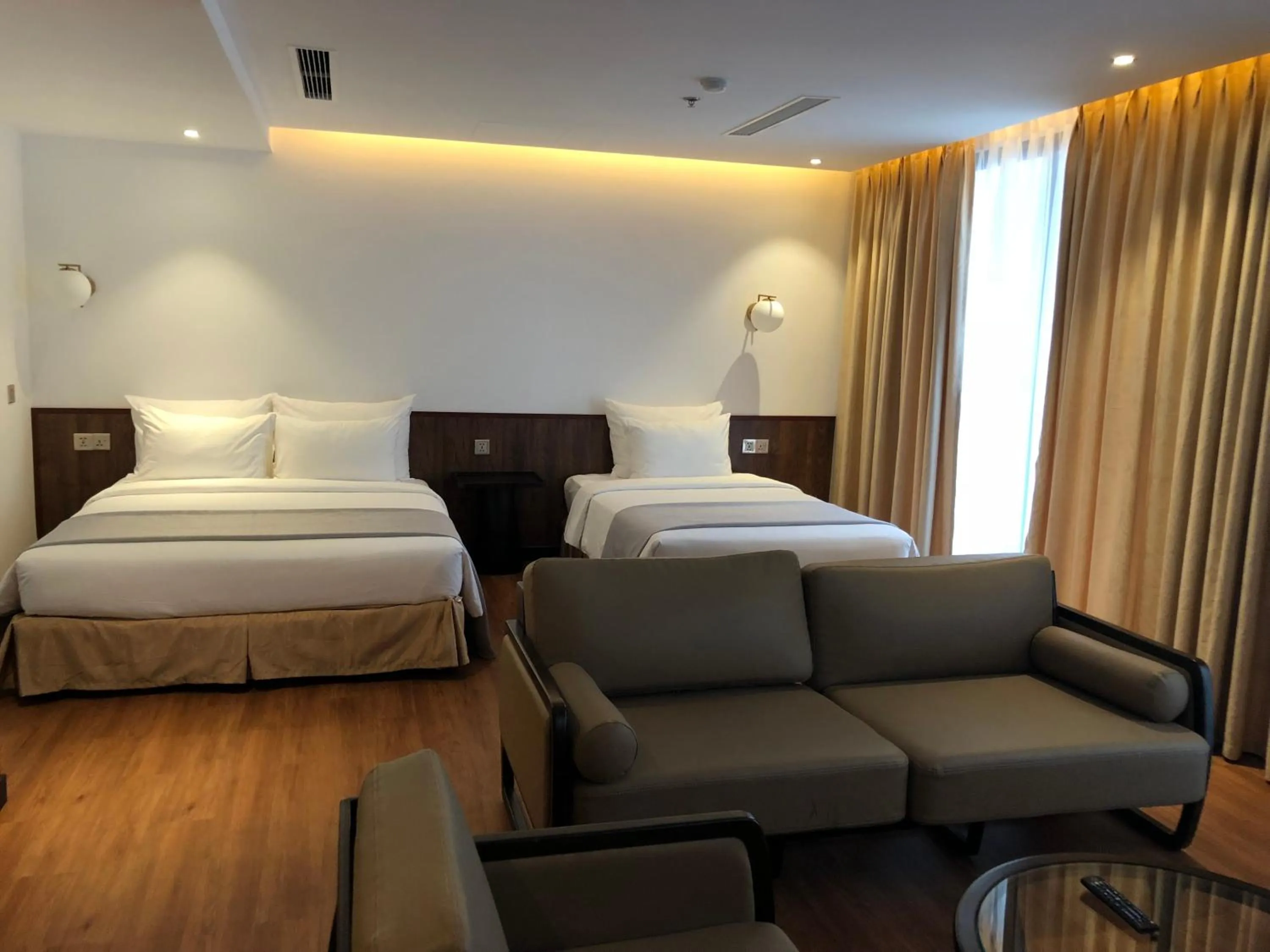 Two-Bedroom Suite in Majestic Premium Hotel