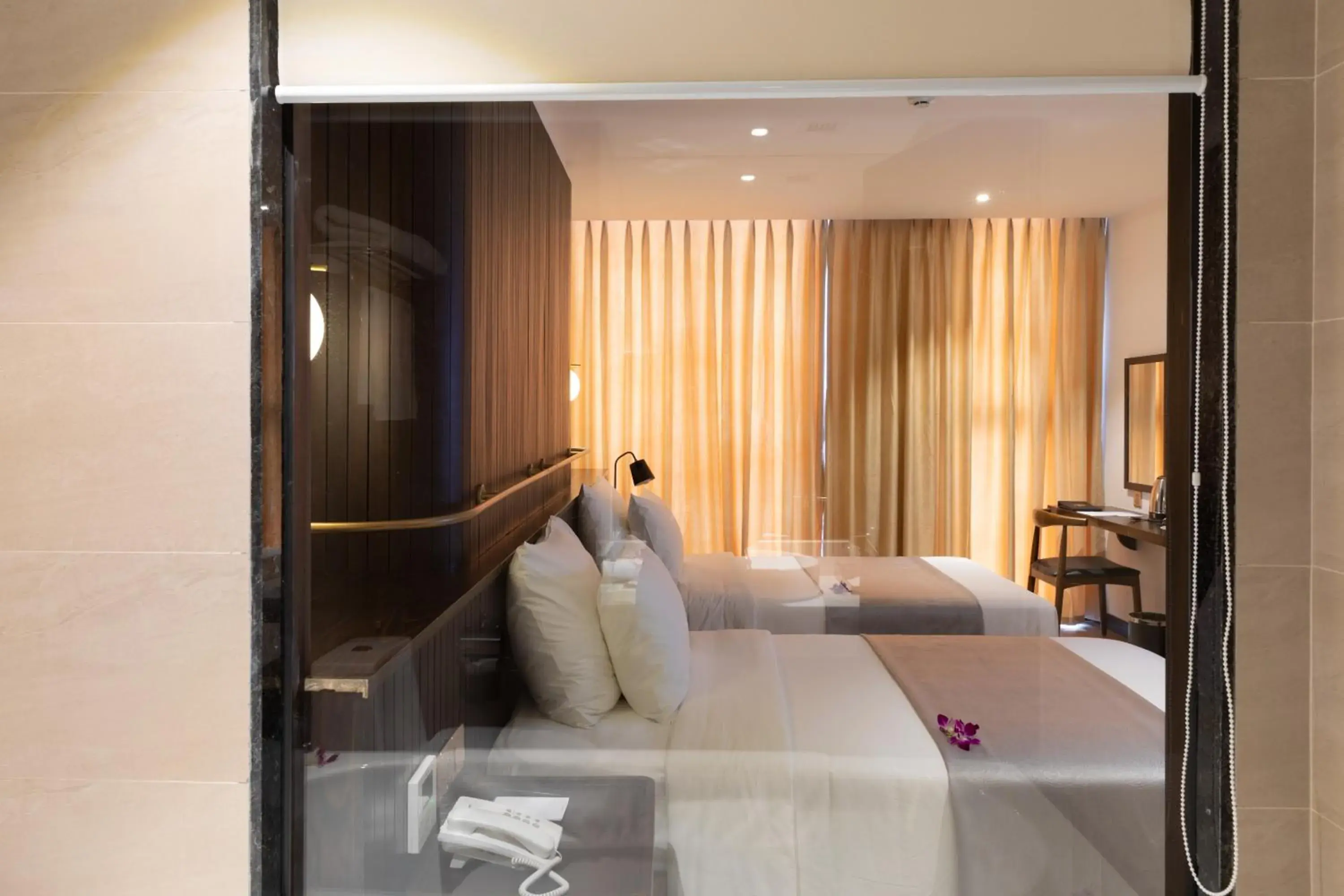 Deluxe Double or Twin Room in Majestic Premium Hotel Deluxe Double or Twin Room in Majestic Premium Hotel