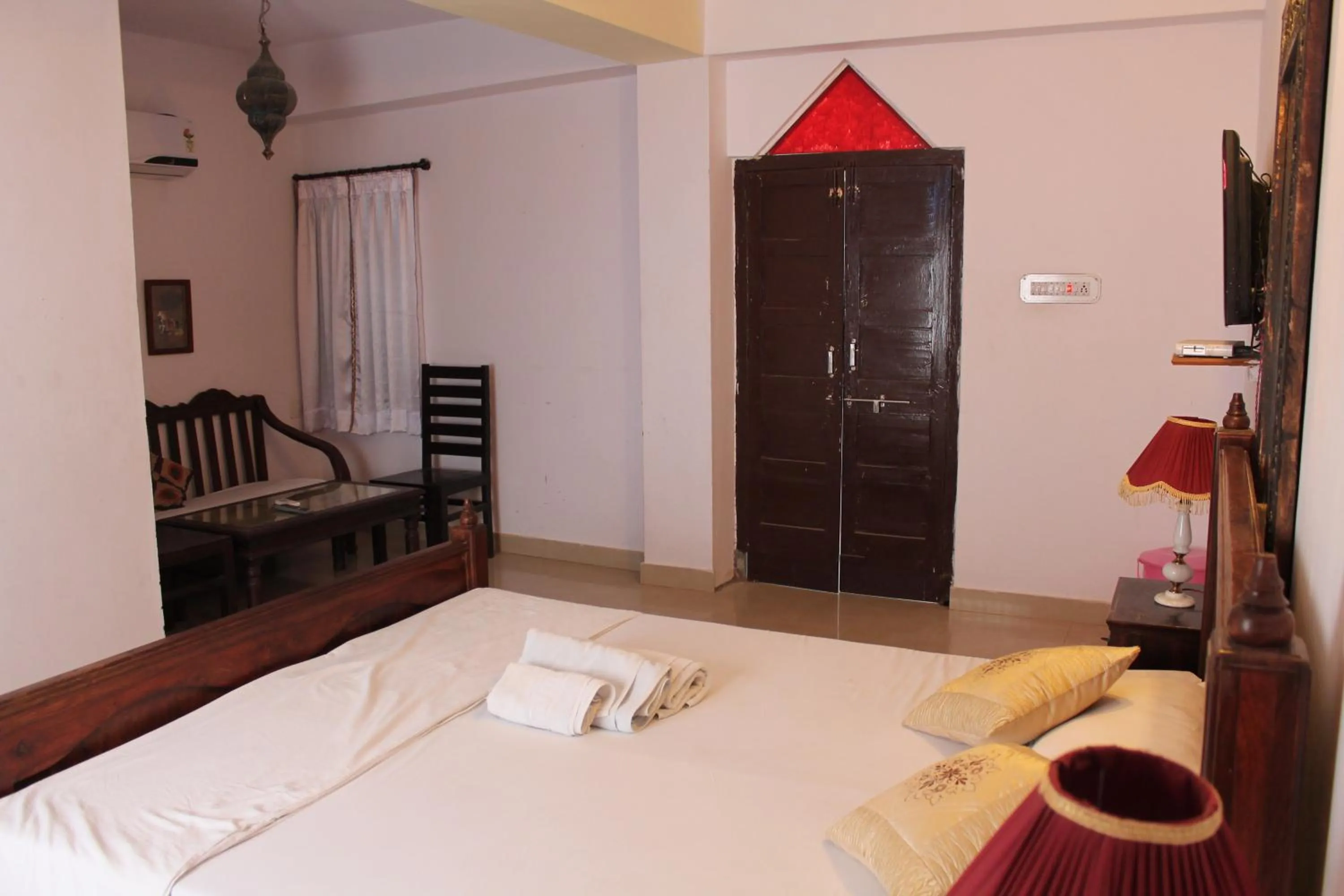 Photo of the whole room, Bed in Kesar Heritage Boutique Home Stay
