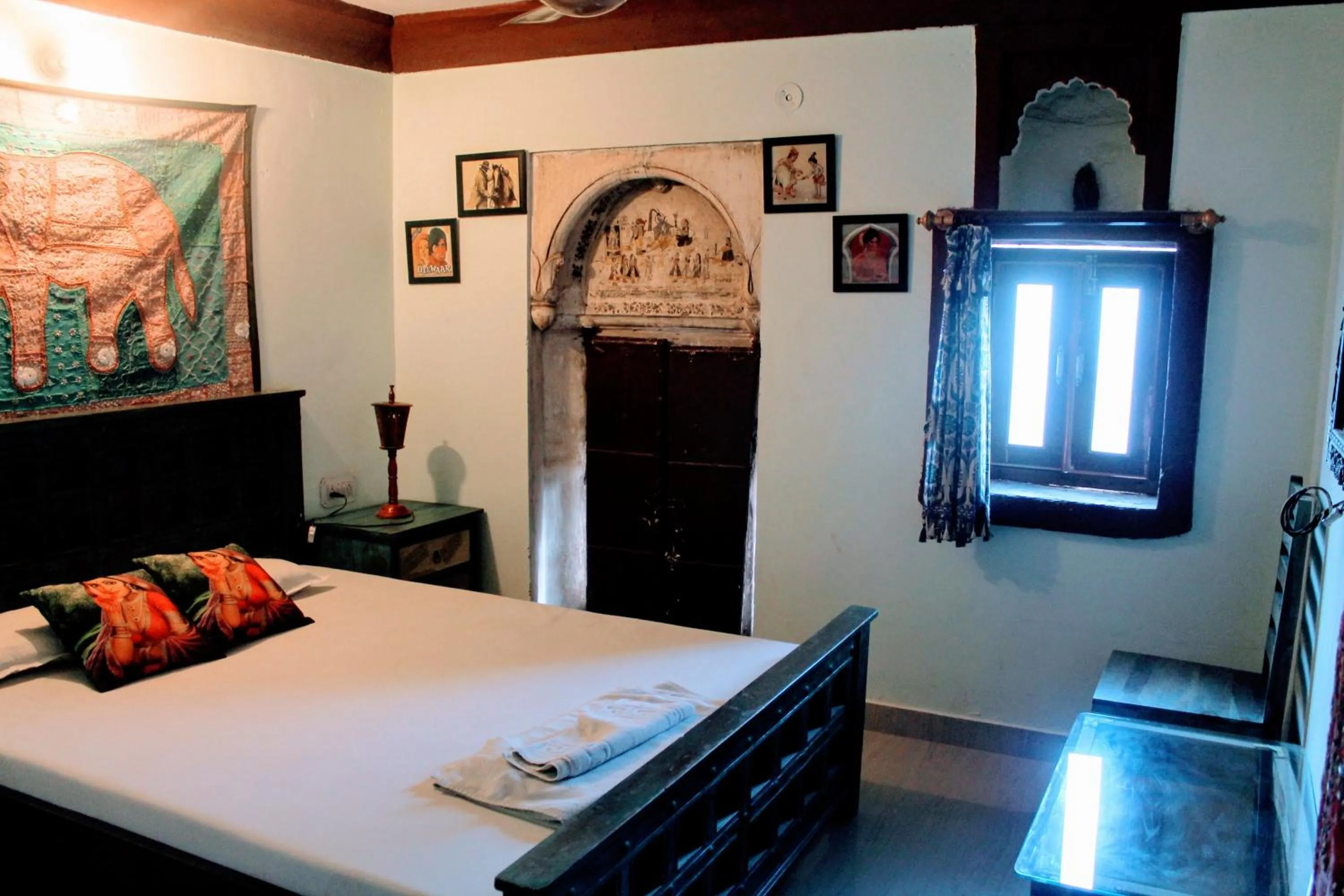 Bedroom, Bed in Kesar Heritage Boutique Home Stay