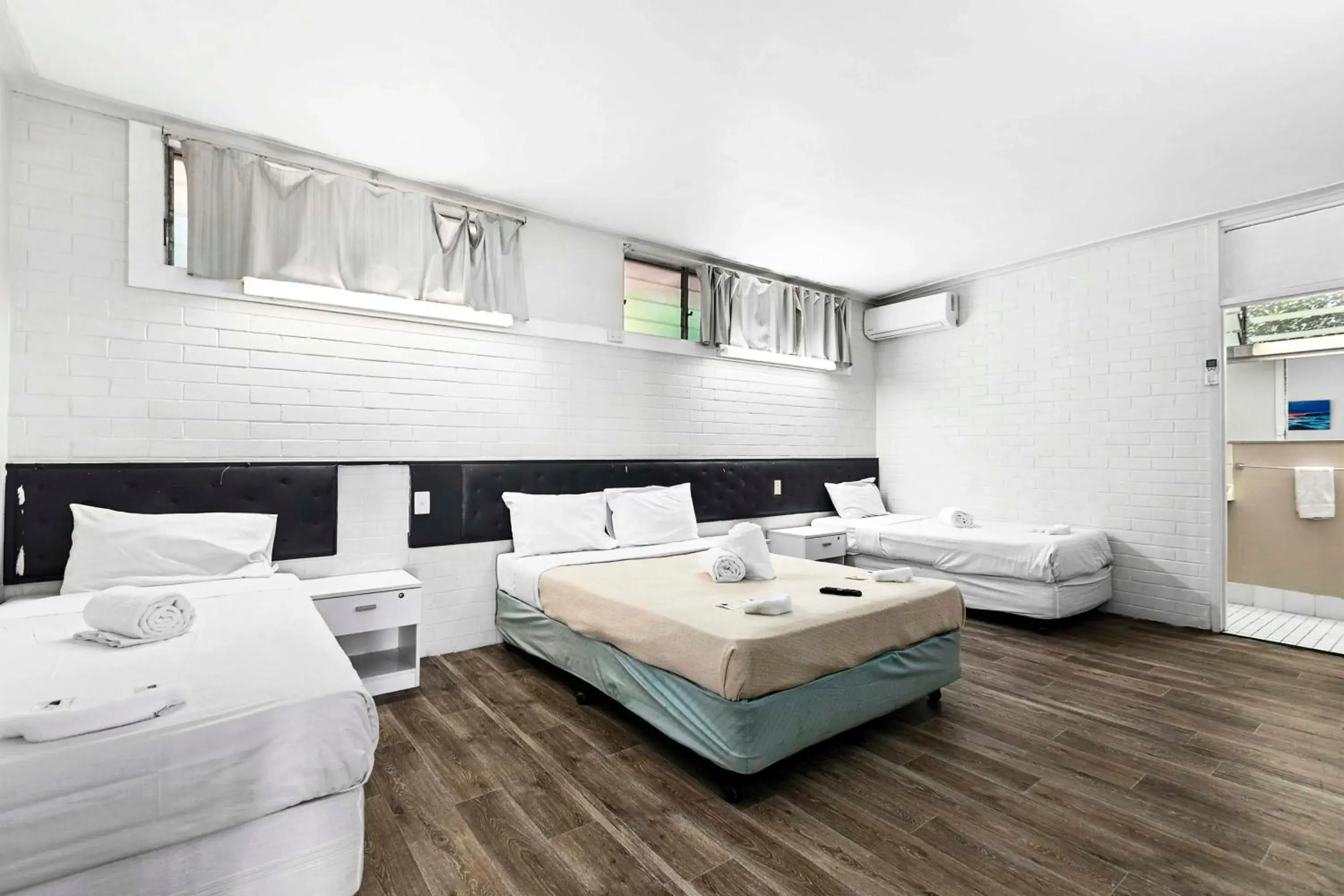 Photo of the whole room, Bed in Arkana Motel Photo of the whole room, Bed in Arkana Motel