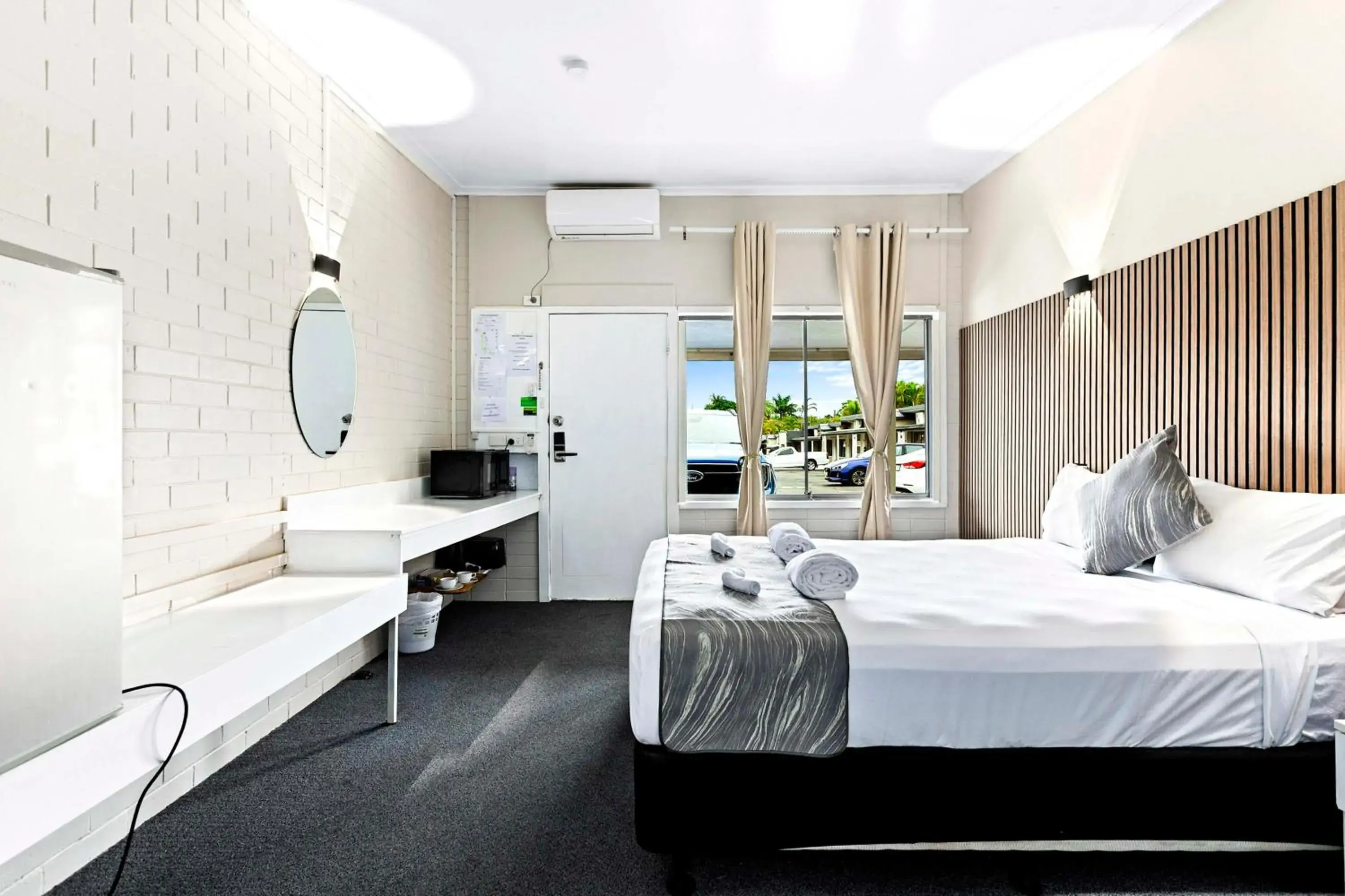 Bedroom, Bed in Arkana Motel Maryborough, SureStay Collection by Best Western Bedroom, Bed in Arkana Motel Maryborough, SureStay Collection by Best Western