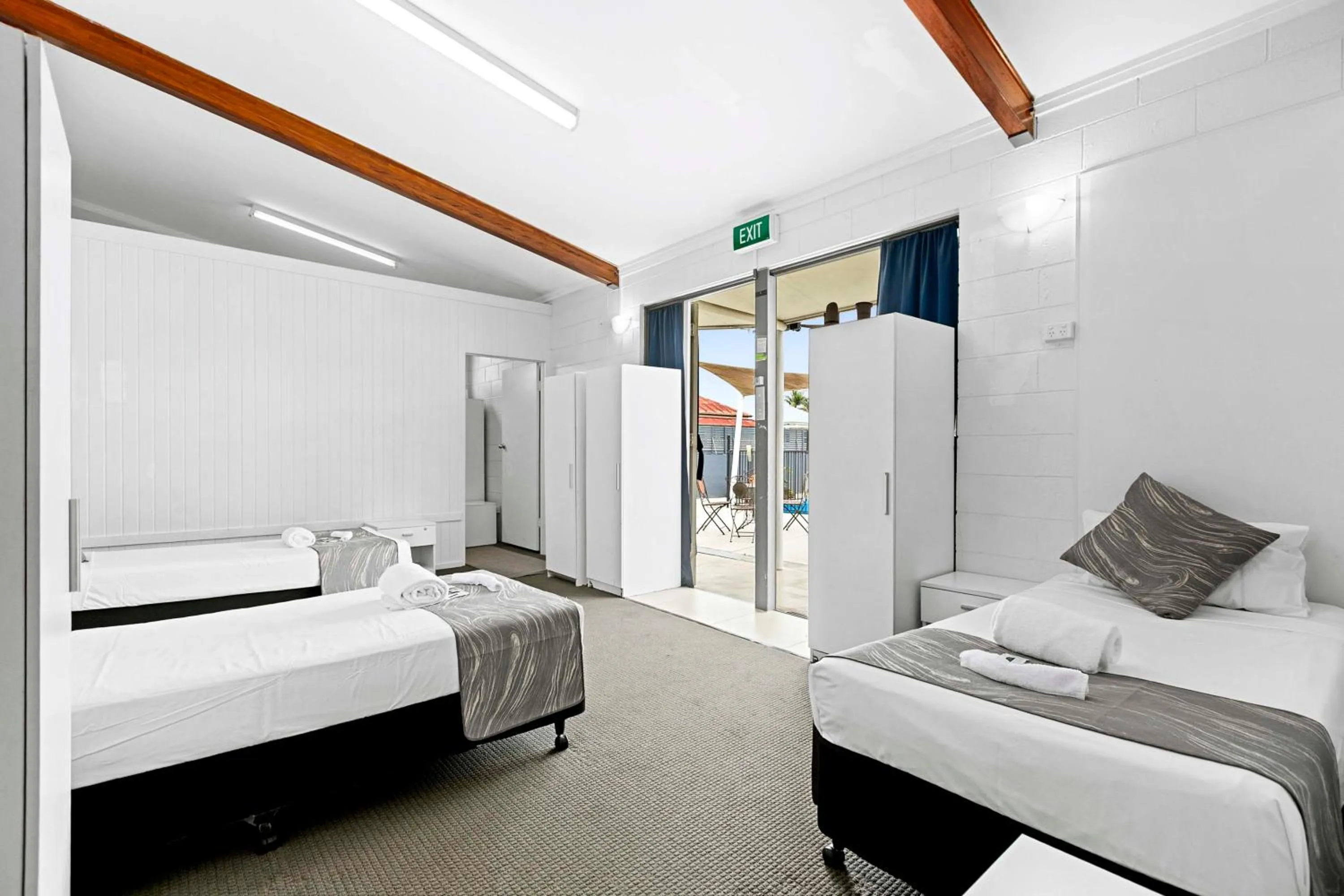 Bedroom, Bed in Arkana Motel Maryborough, SureStay Collection by Best Western