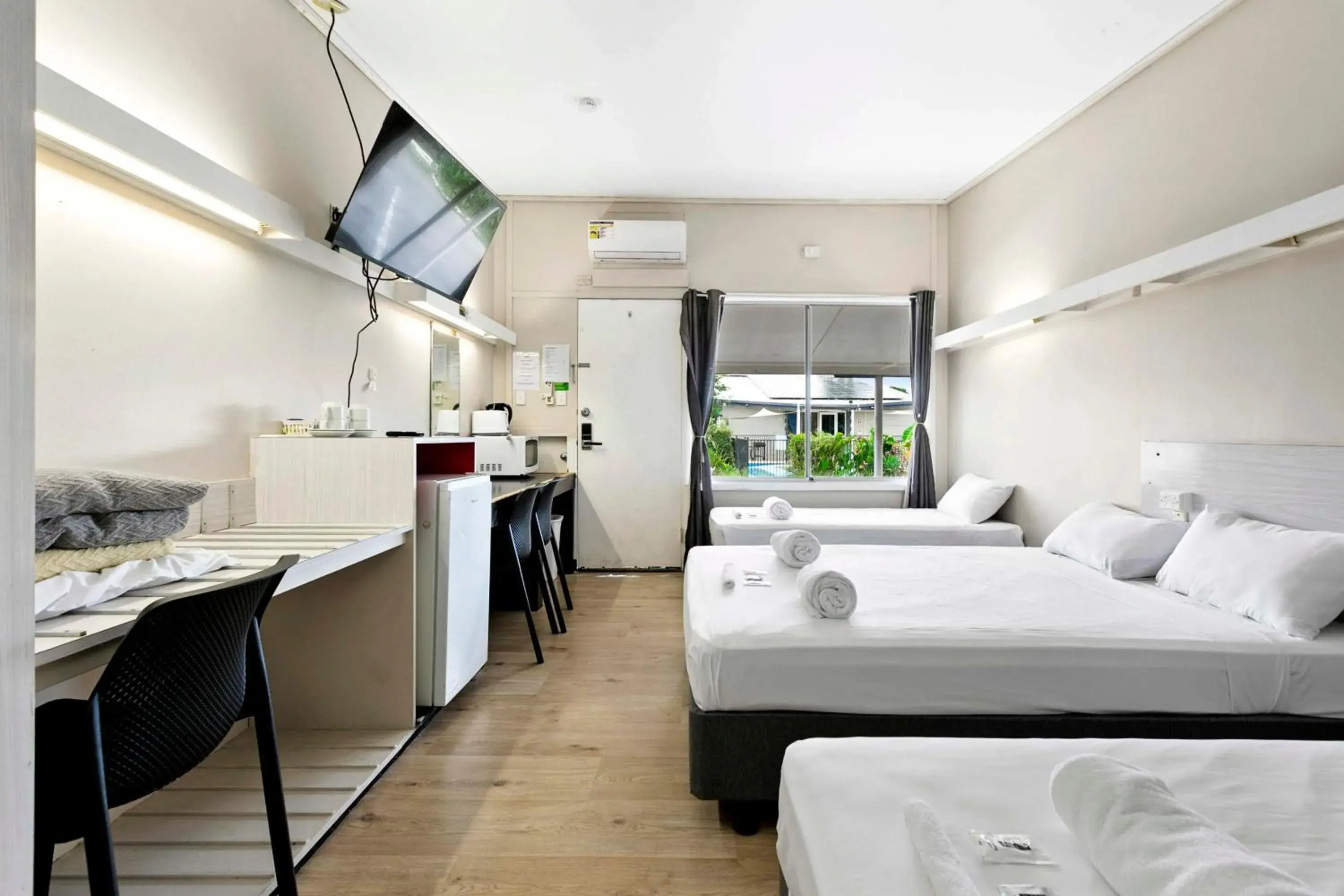 Bedroom, Bed in Arkana Motel Maryborough, SureStay Collection by Best Western Bedroom, Bed in Arkana Motel Maryborough, SureStay Collection by Best Western