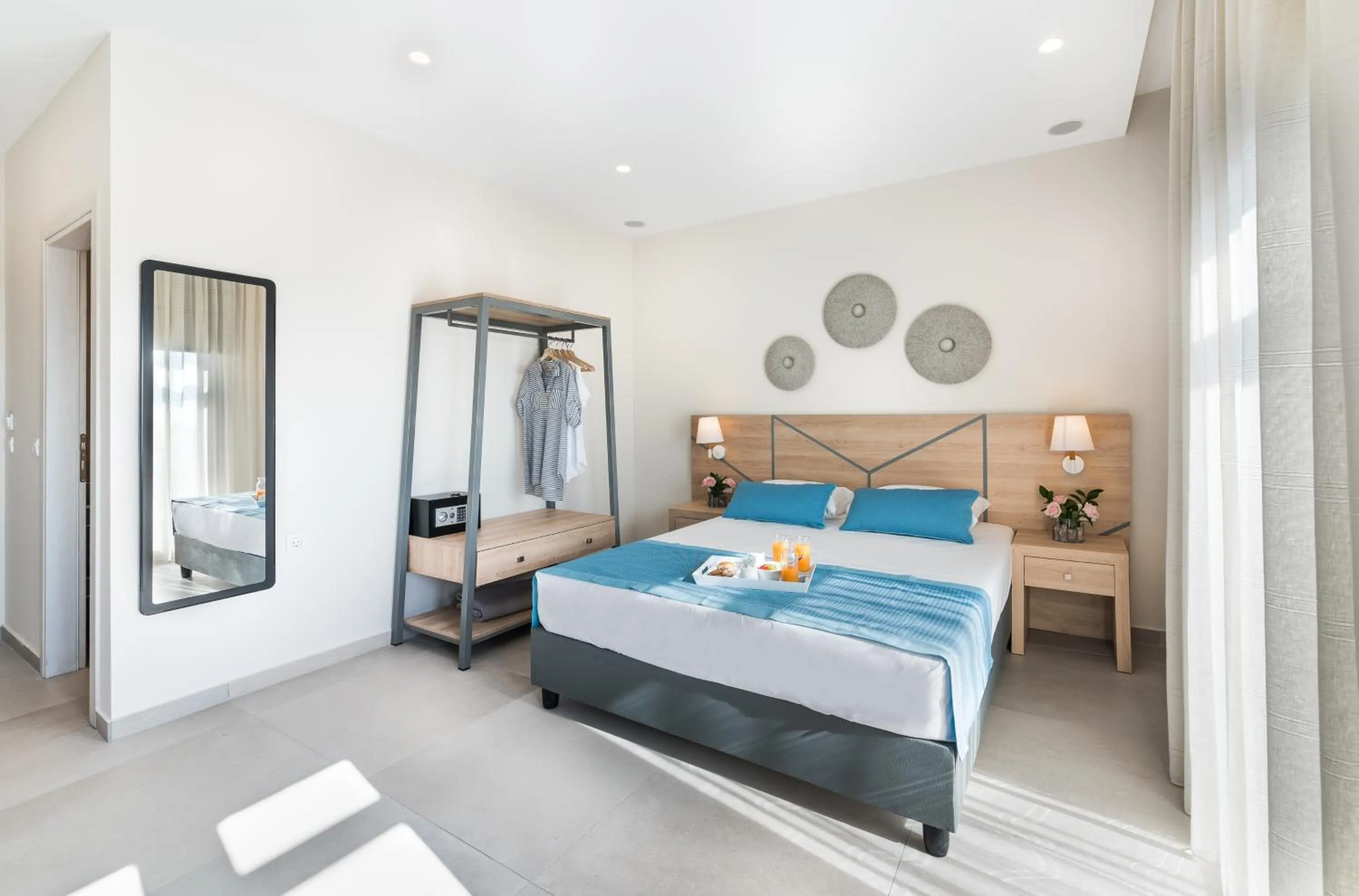 TV and multimedia, Bed in Santorini Main Square