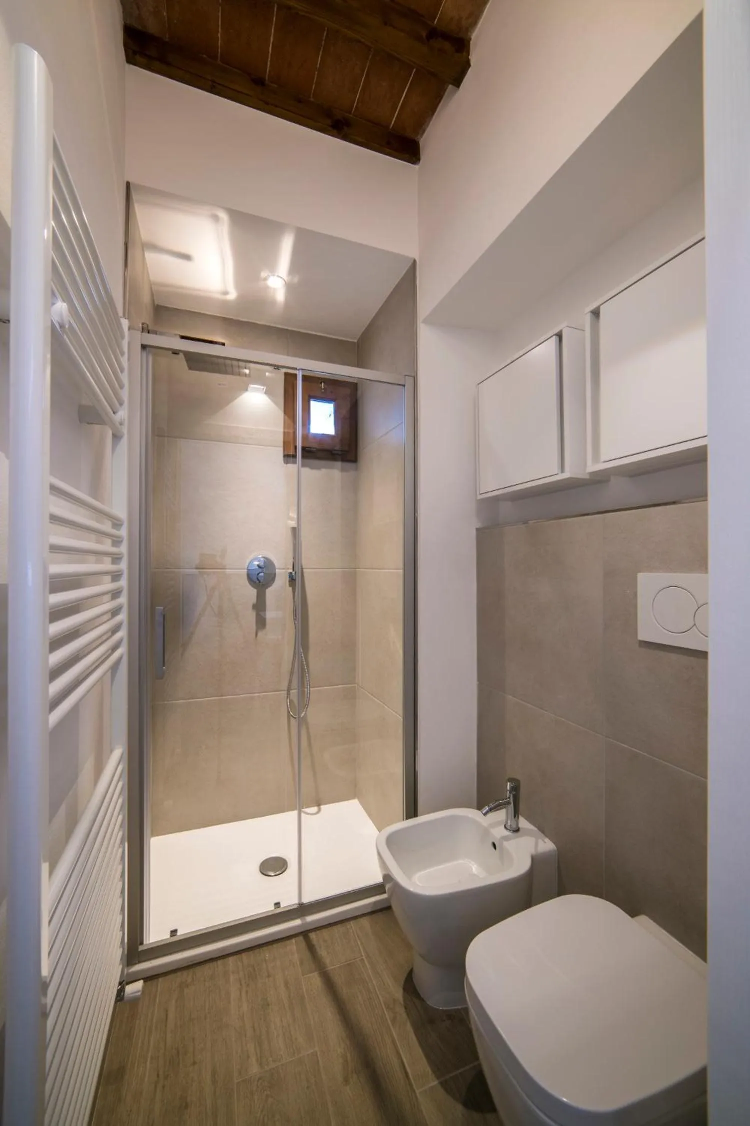 Shower in Rocca Palazzaccio