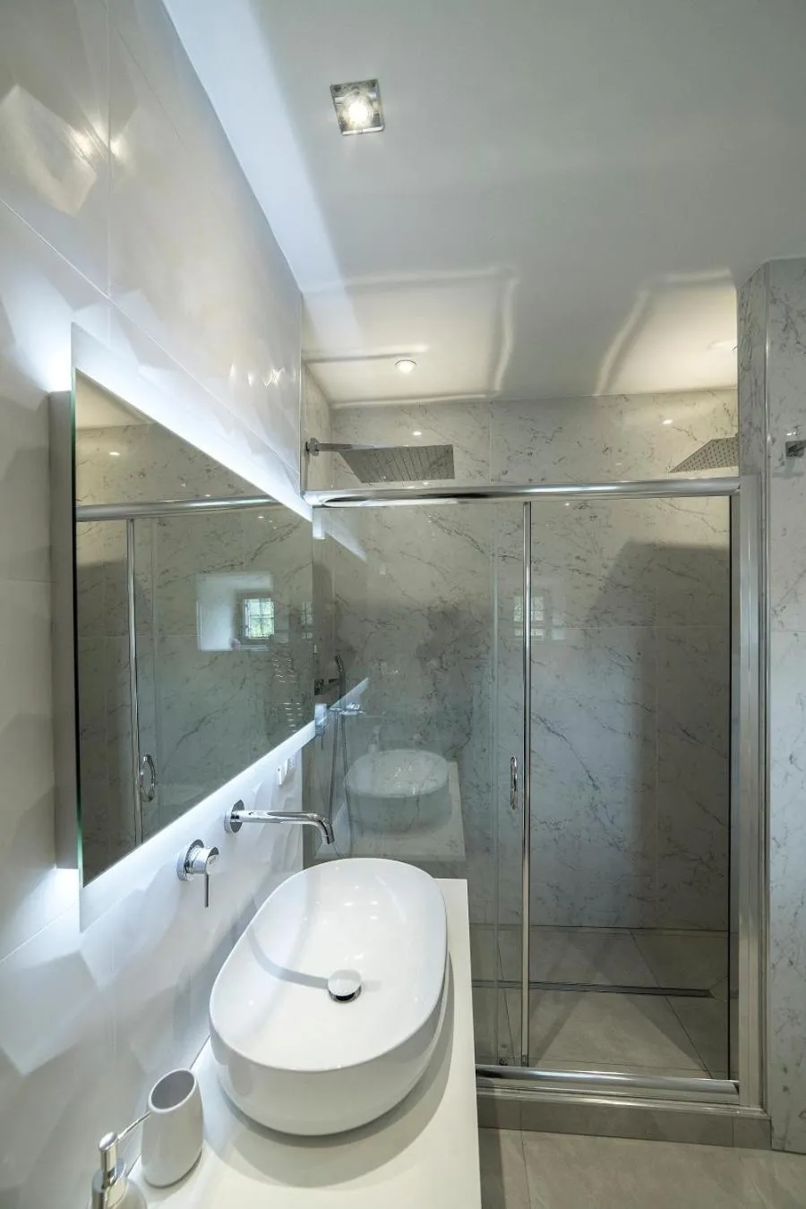 Shower in Rocca Palazzaccio