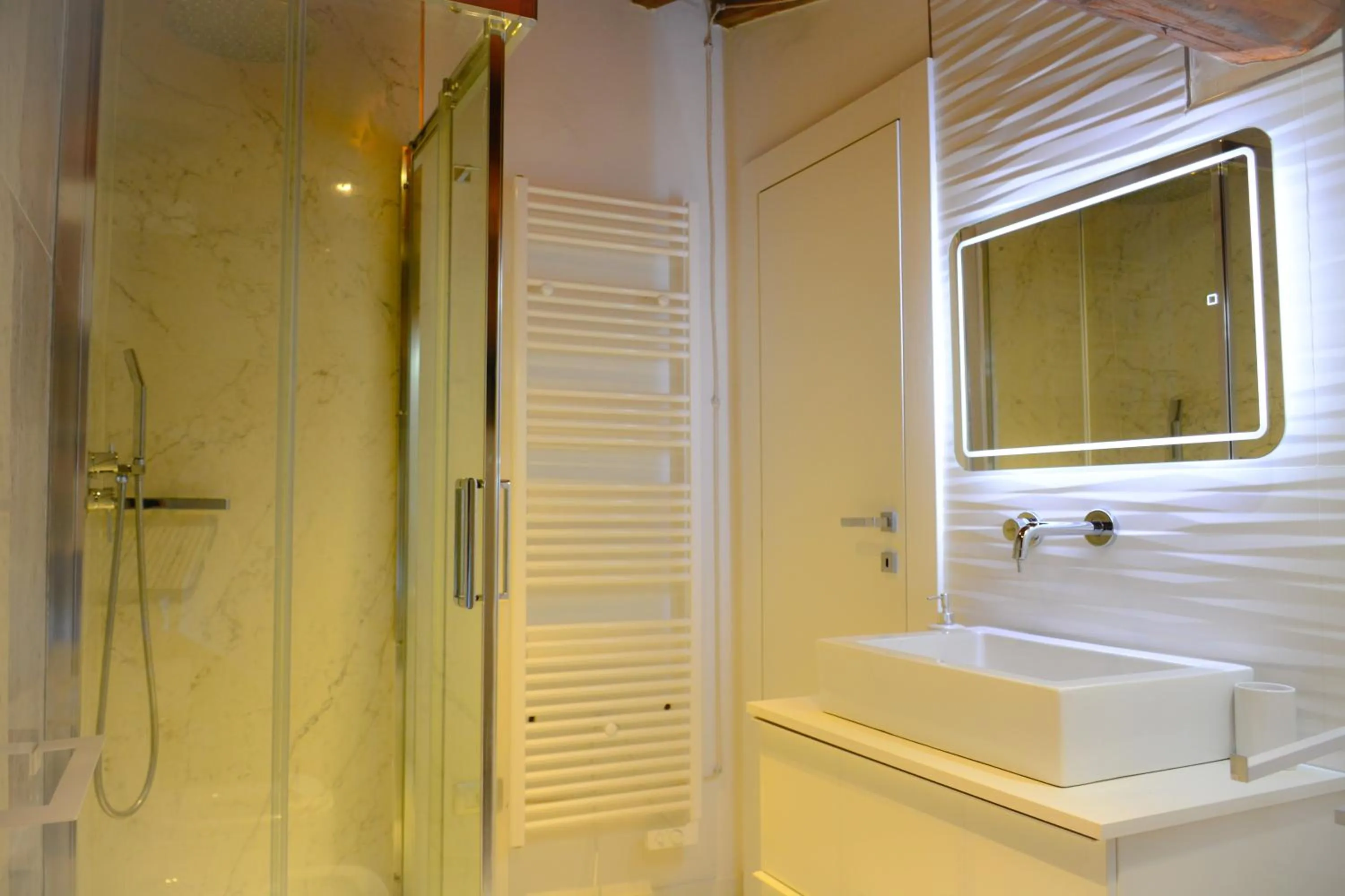 Bathroom in Rocca Palazzaccio