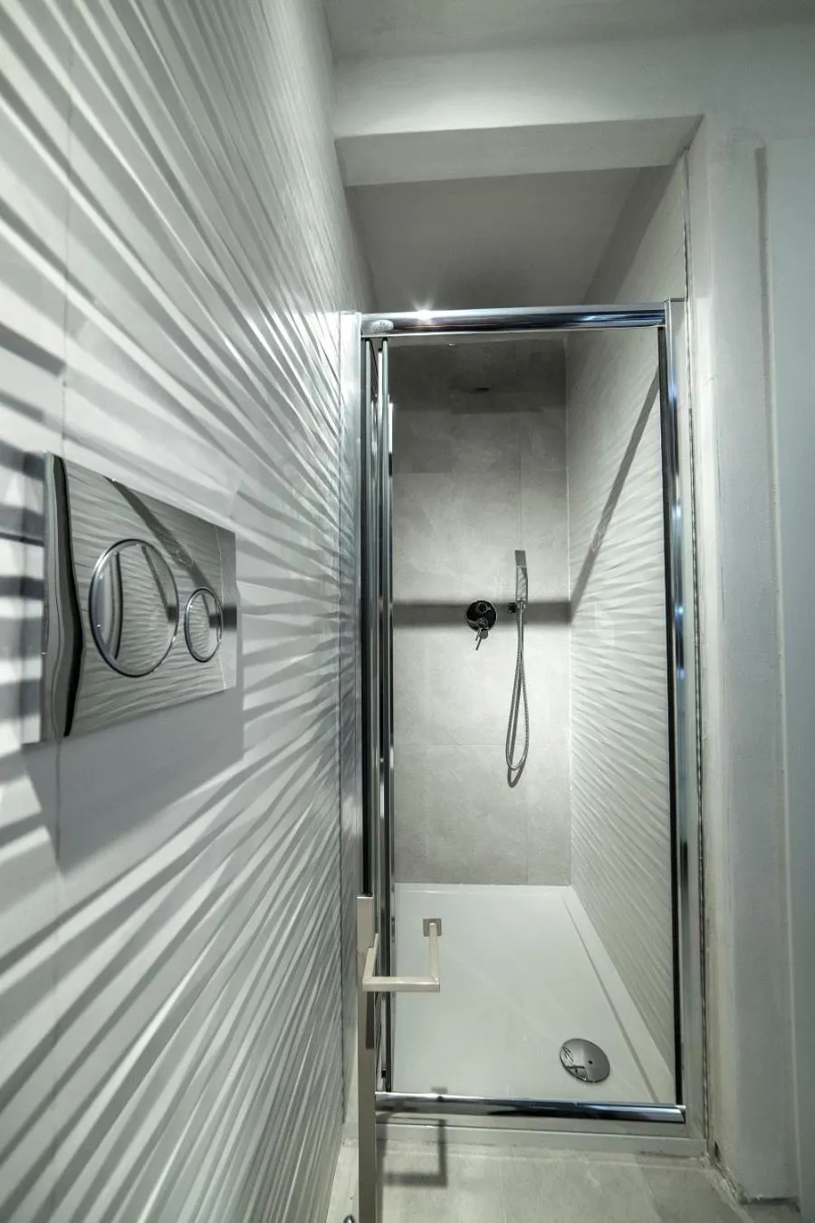 Shower in Rocca Palazzaccio