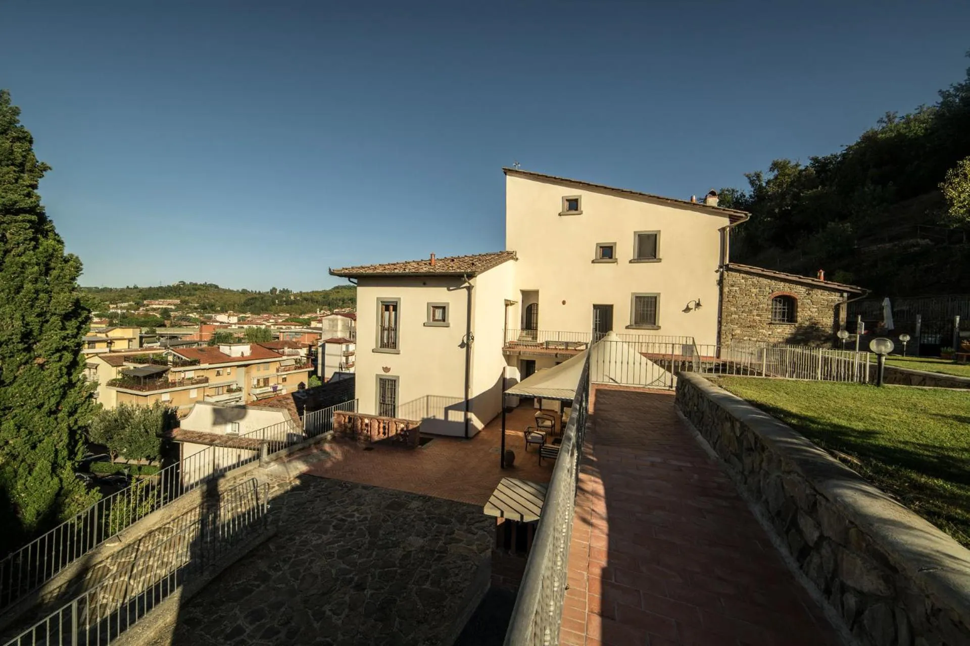 Property building in Rocca Palazzaccio