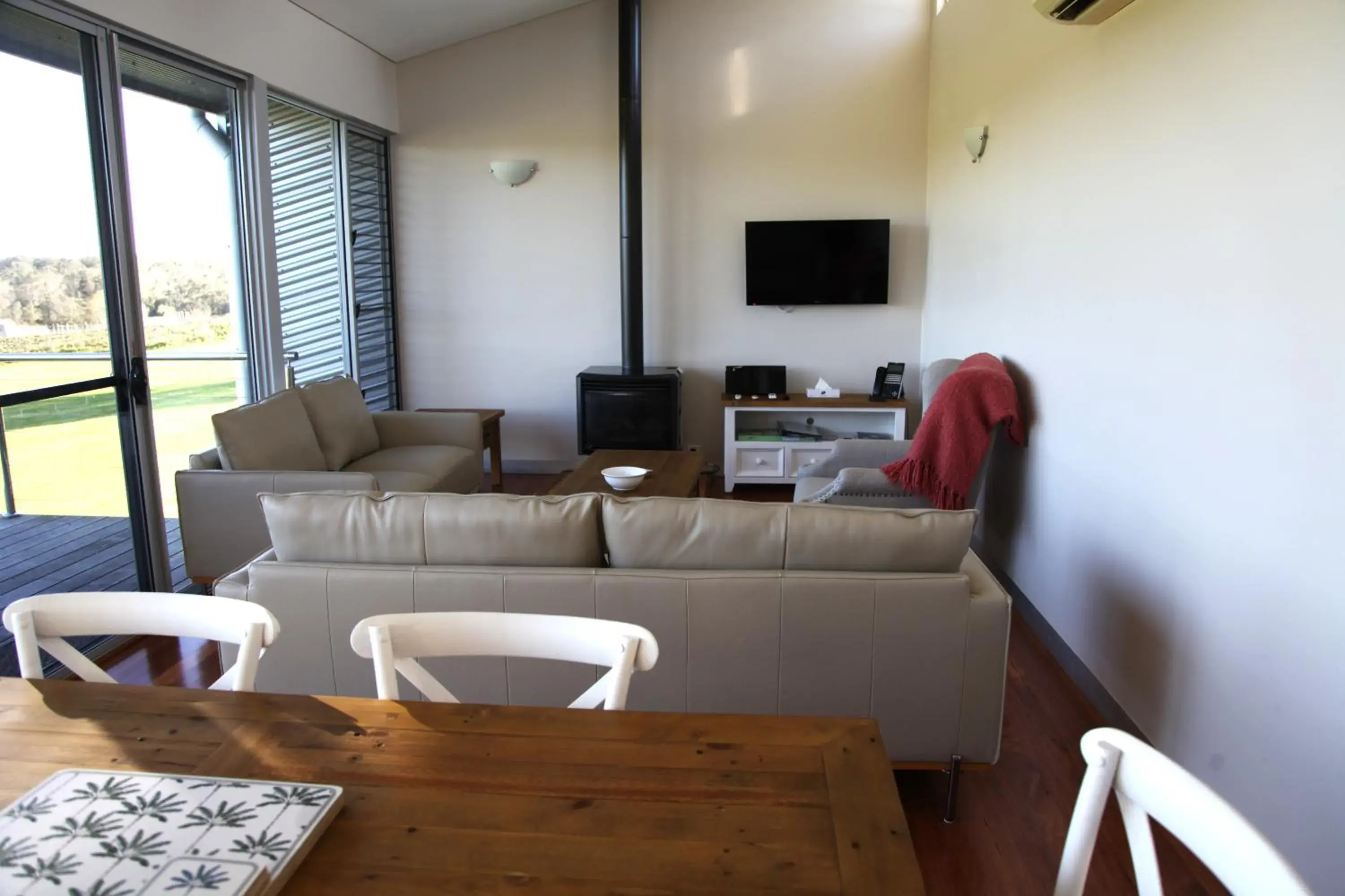 Living room in Adina Vineyard Living room in Adina Vineyard