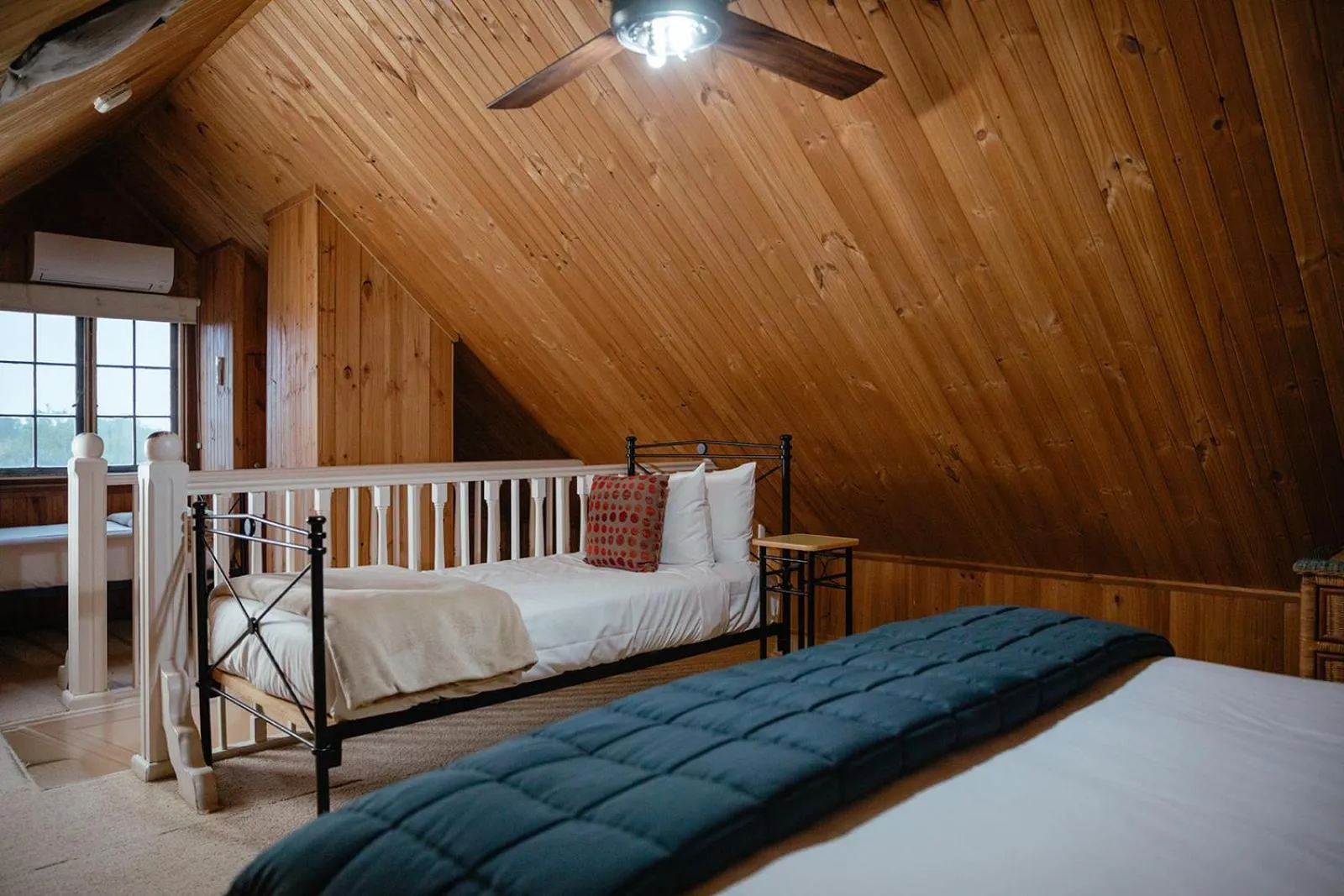 Bed in Bluebush Estate