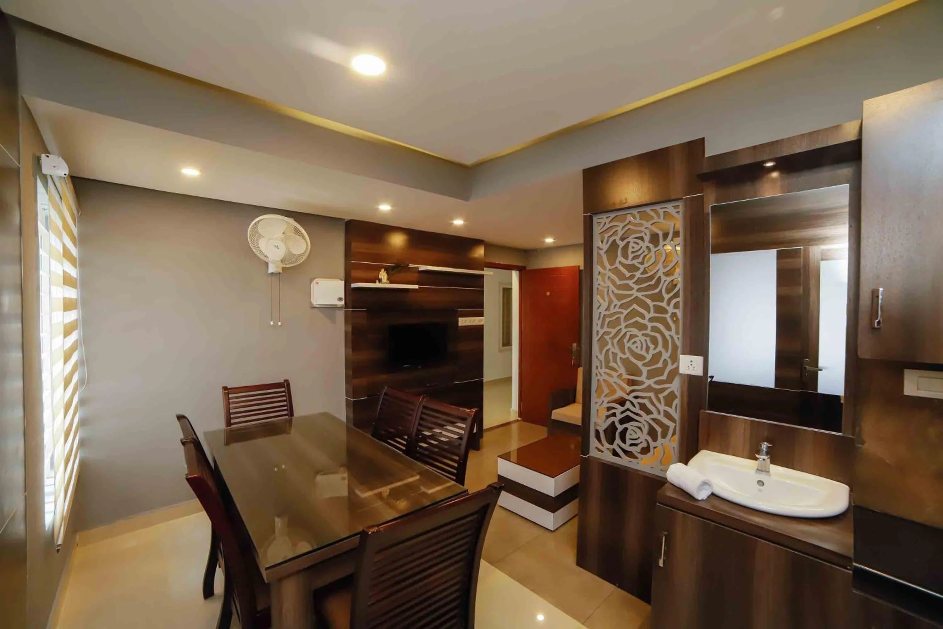 Dining area in Daan Ambalath Maple Leaves