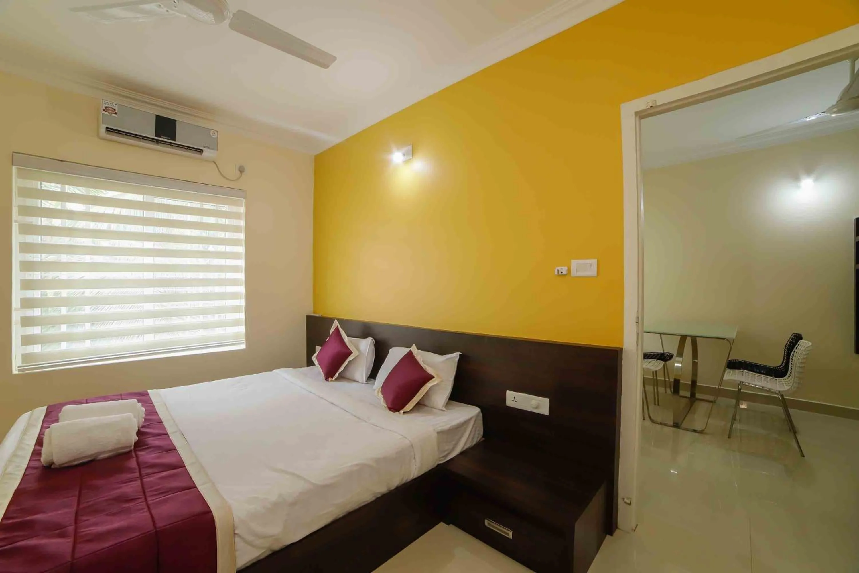 Bedroom, Bed in Daan Ambalath Maple Leaves