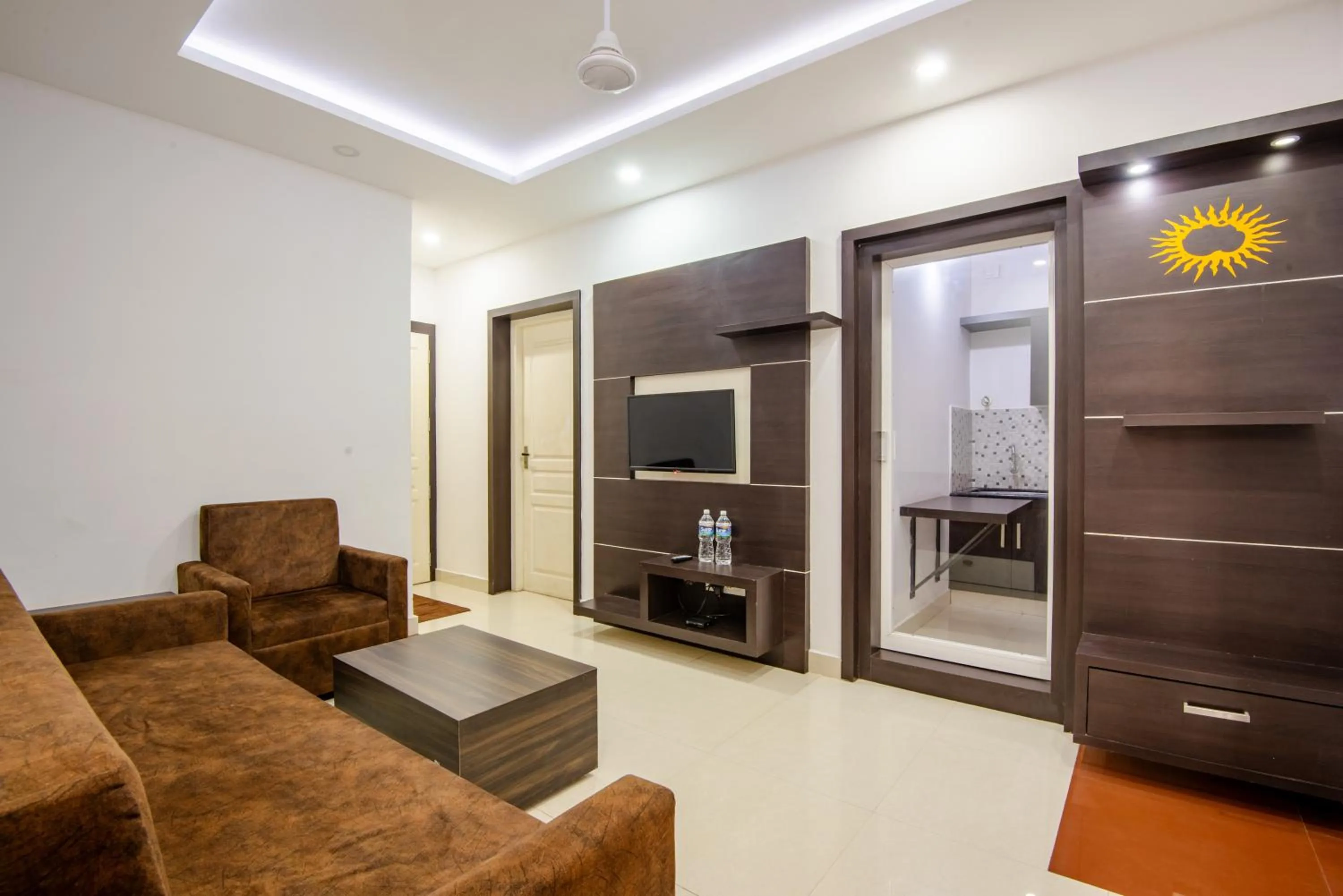 Daan Ambalath Maple Leaves