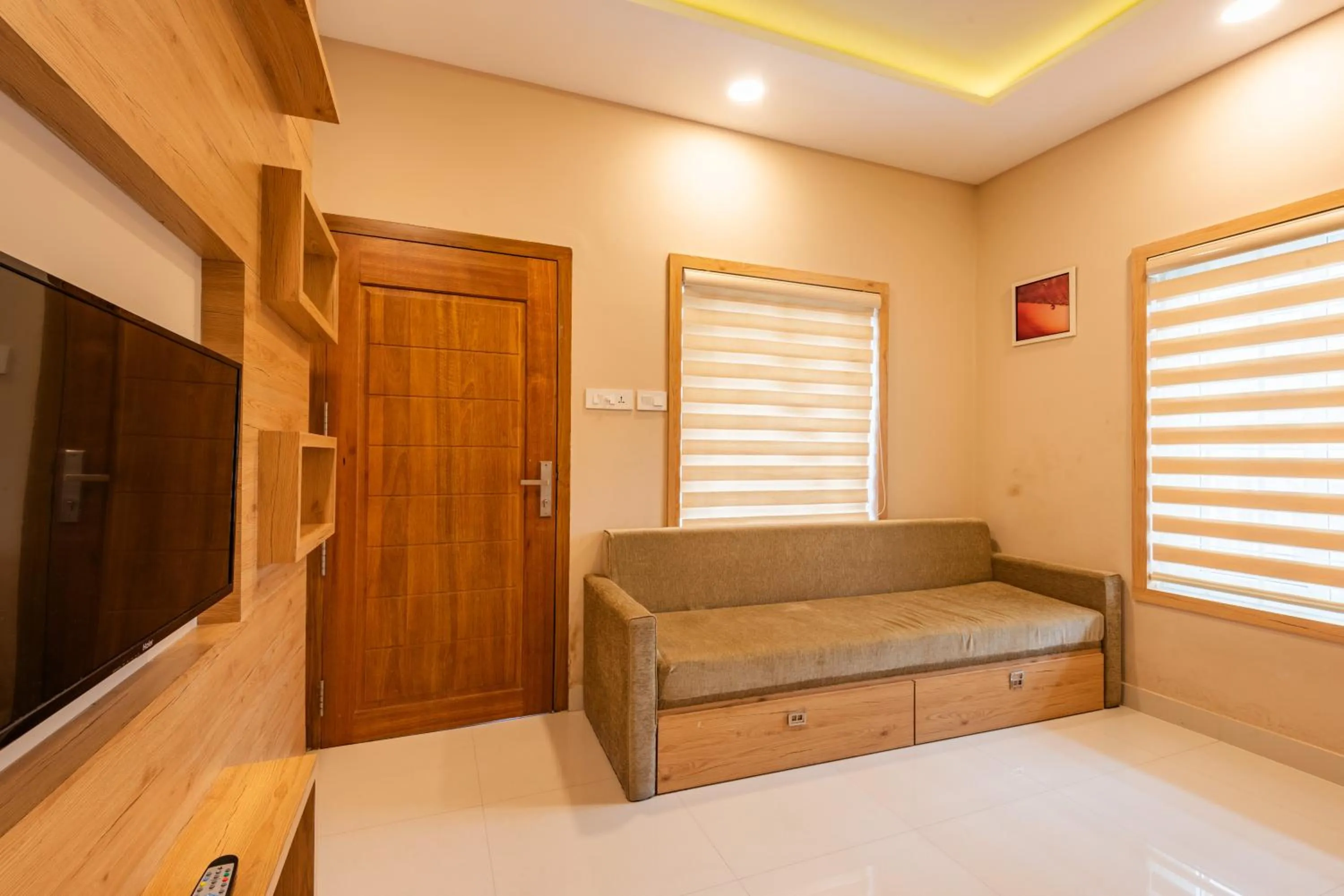 Bed in Daan Ambalath Maple Leaves