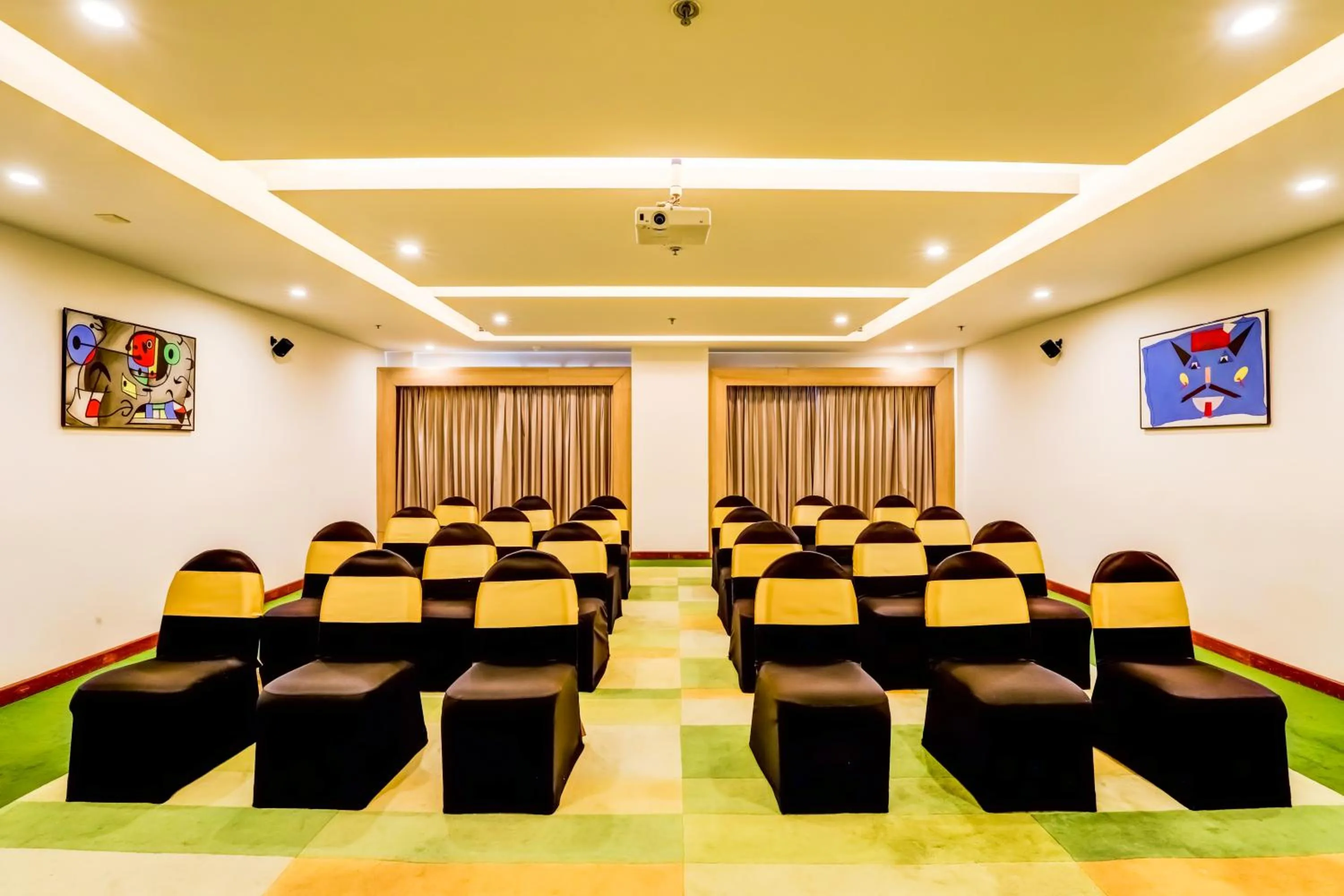 Banquet/Function facilities in Lemon Tree Hotel Whitefield, Bengaluru