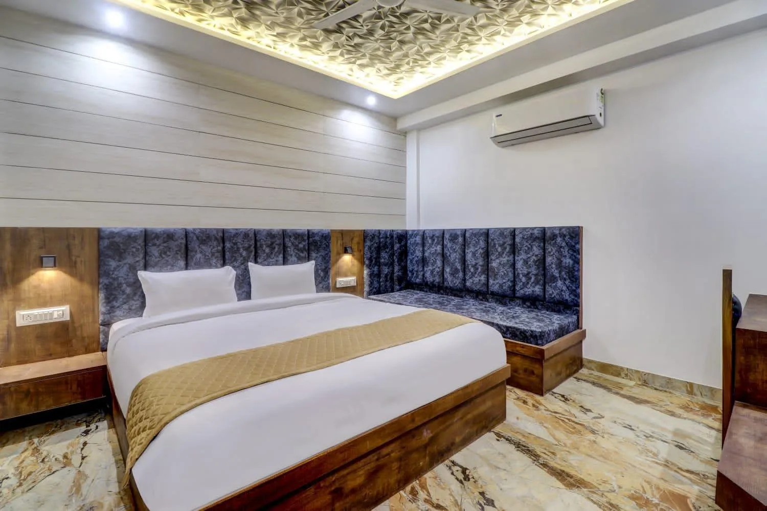 Bedroom, Bed in Hotel Anand Villa