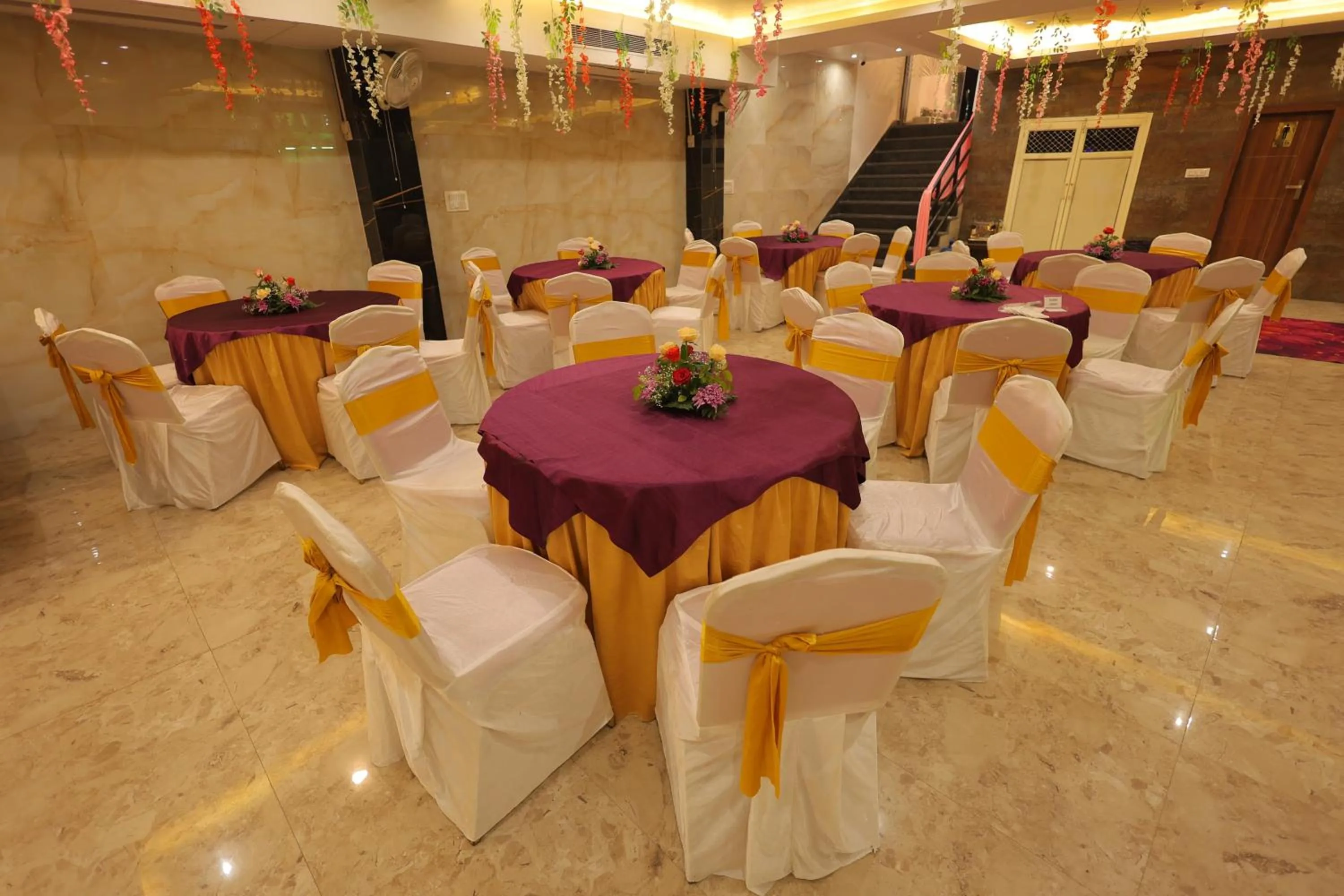 Banquet/Function facilities in Hotel Anand Villa