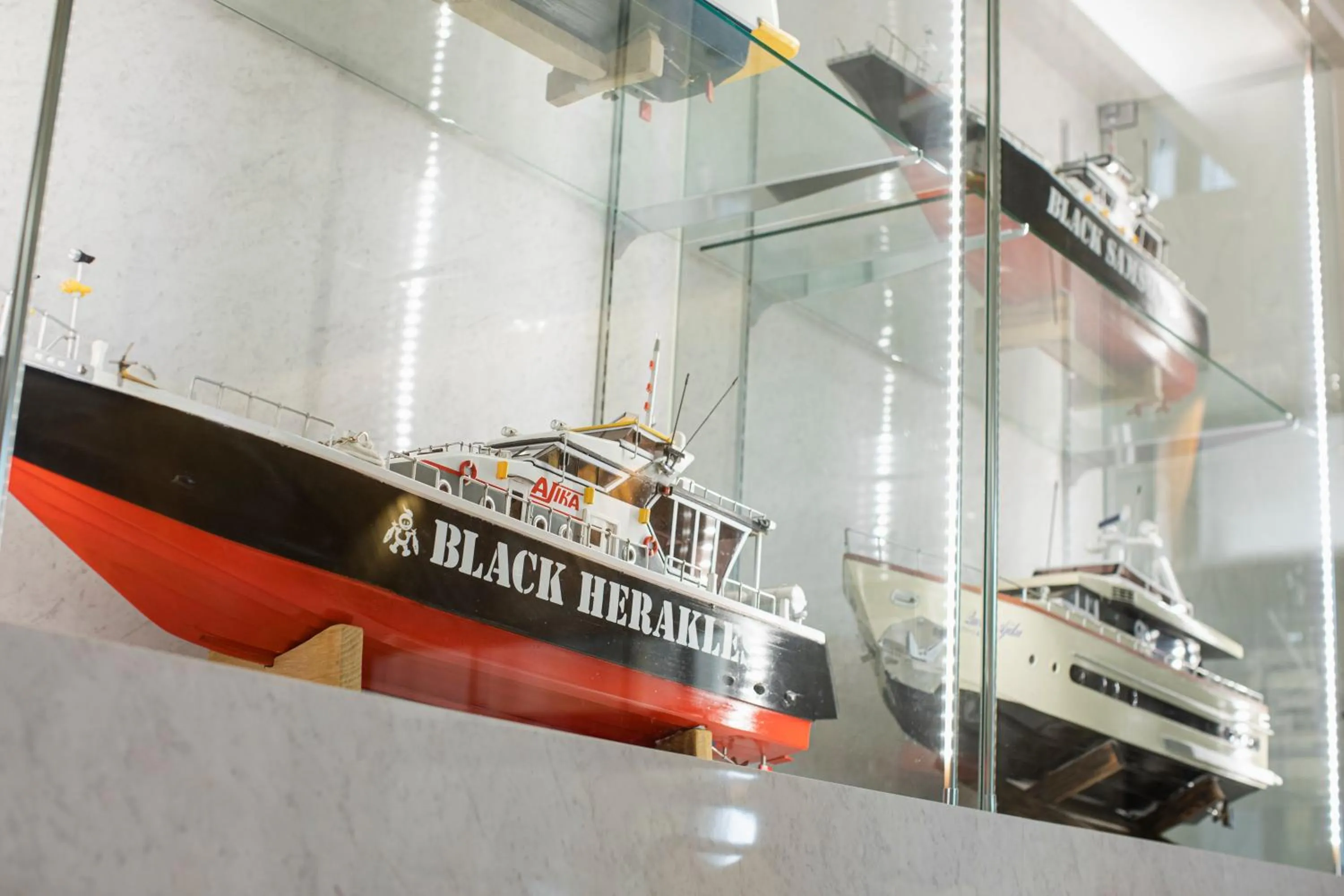 Decorative detail in Samson Hotel