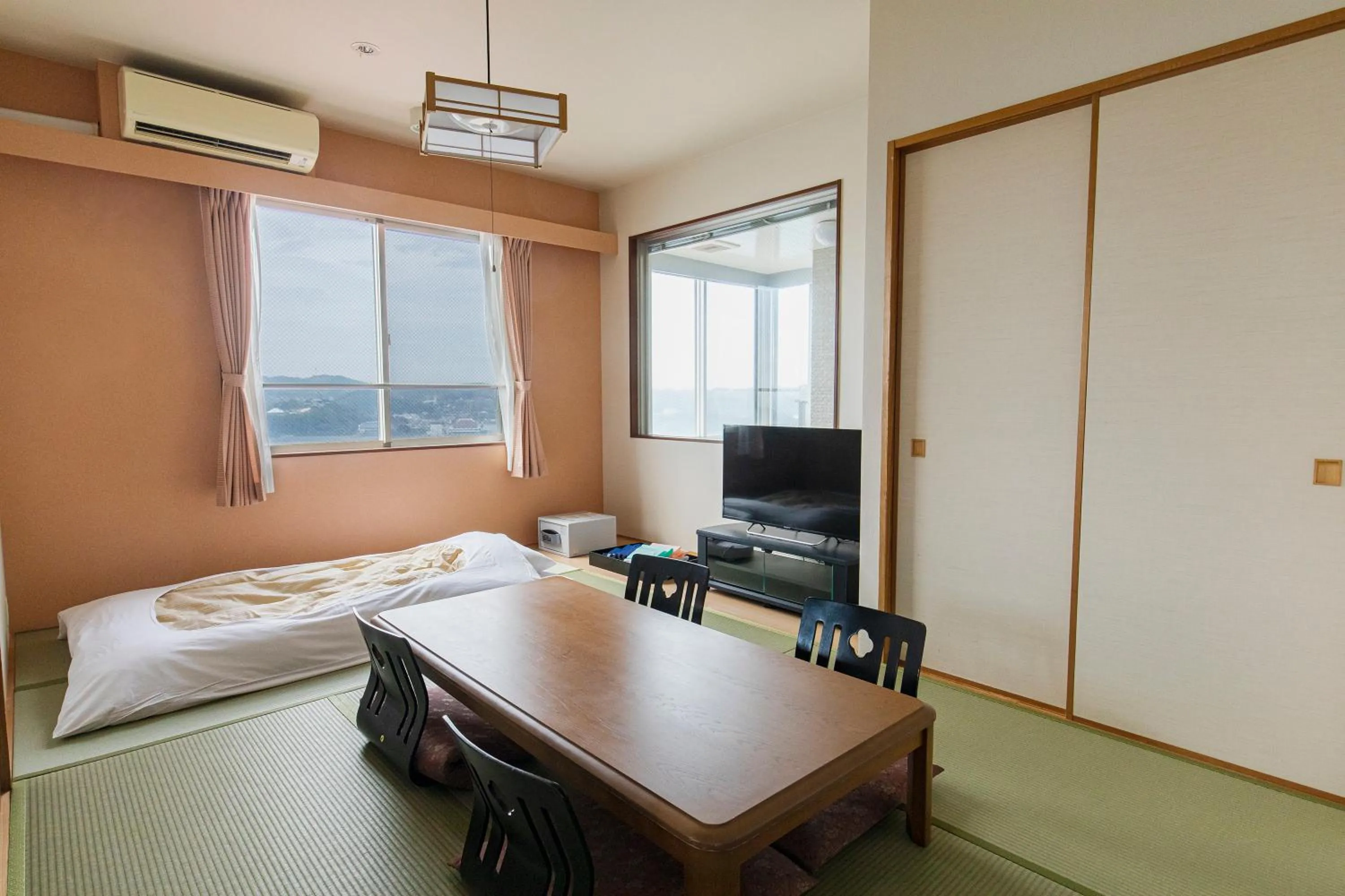 TV and multimedia in Samson Hotel