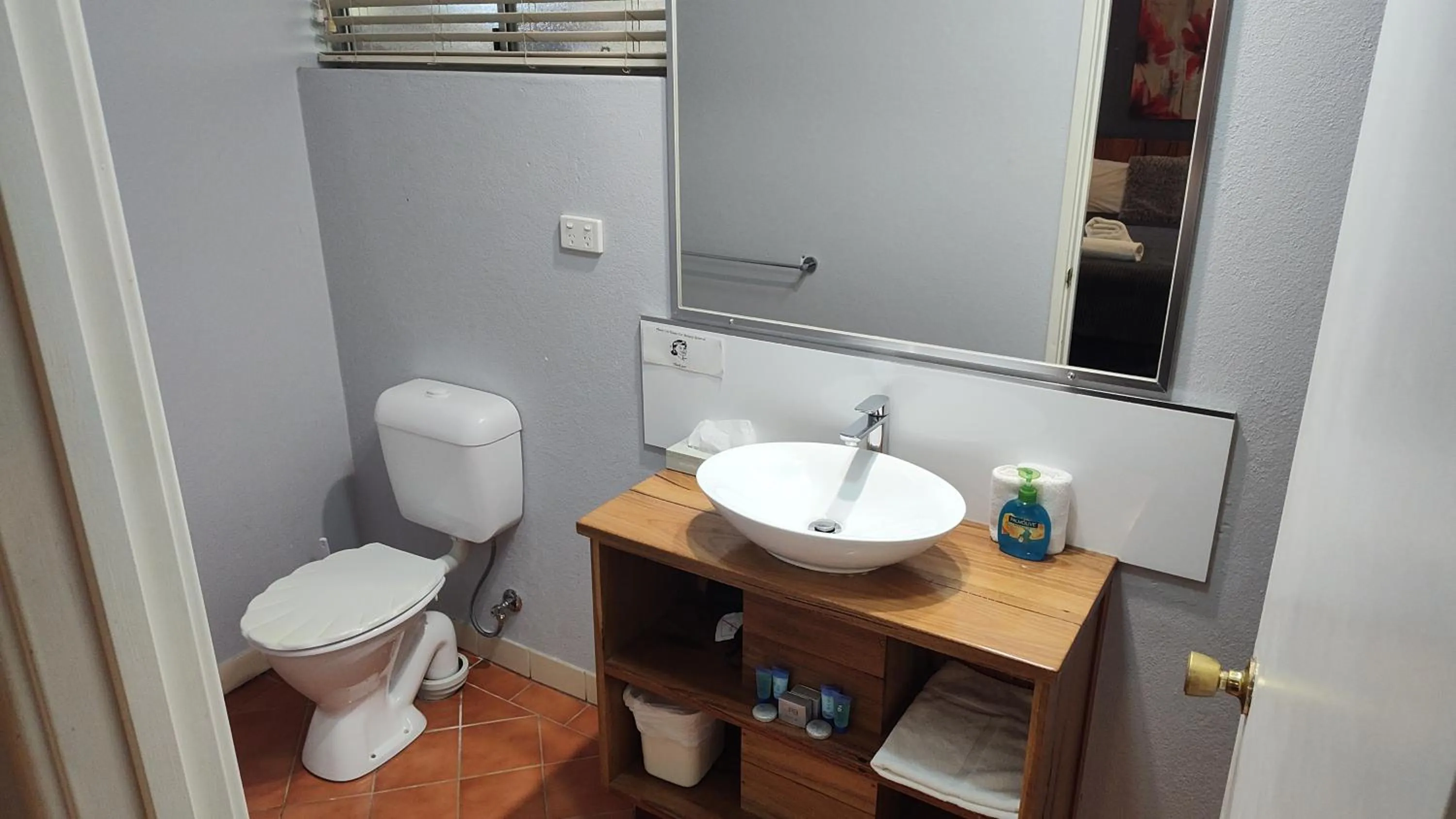 Toilet in Adamsons Riverside