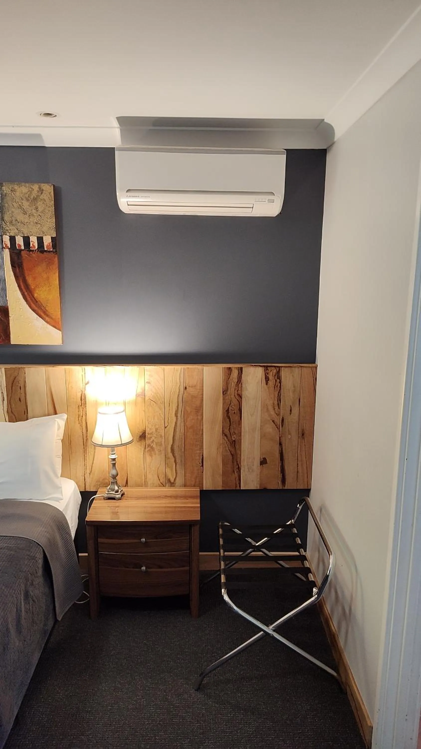 air conditioner, Bed in Adamsons Riverside