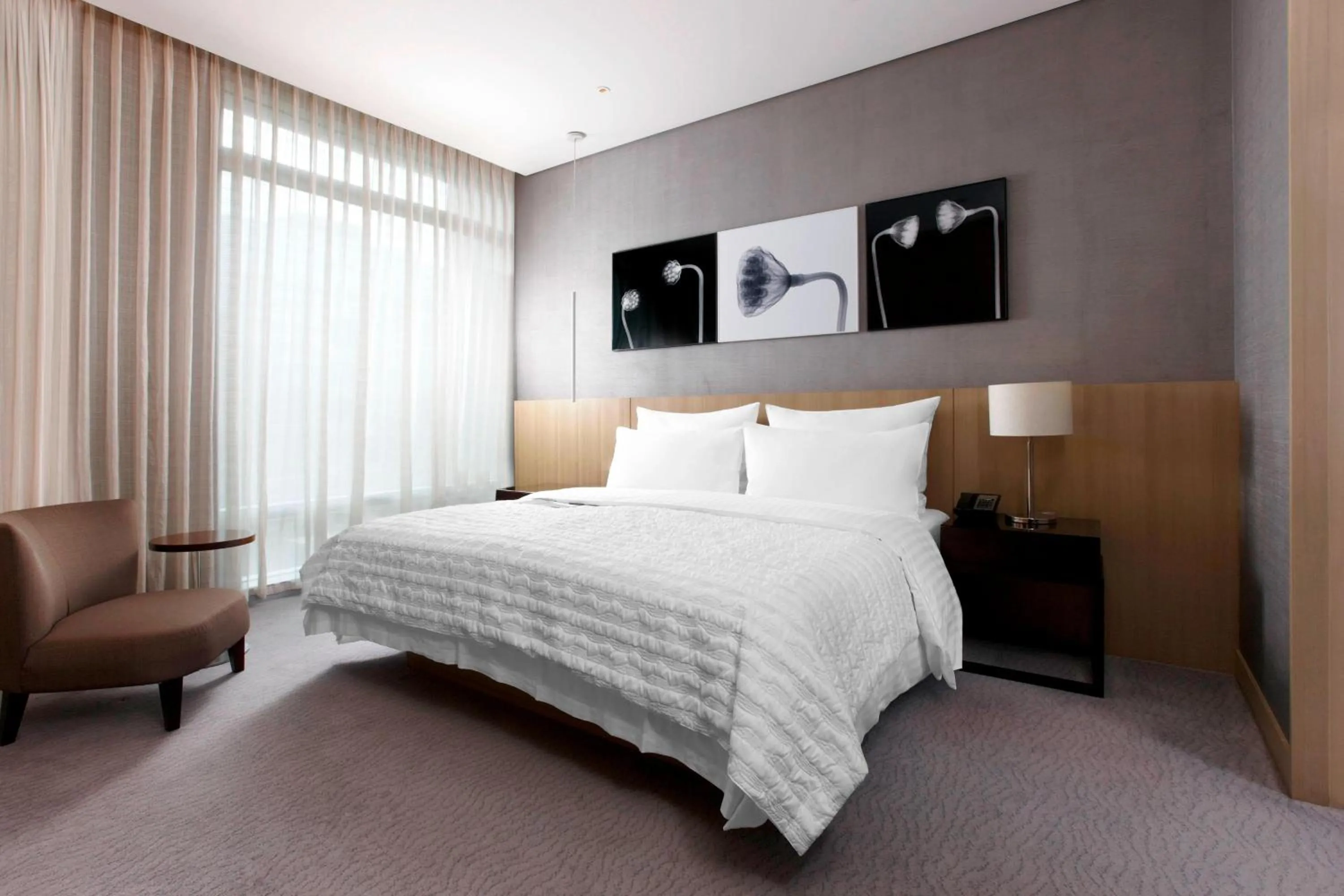 Bedroom, Bed in Le Meridien Taipei