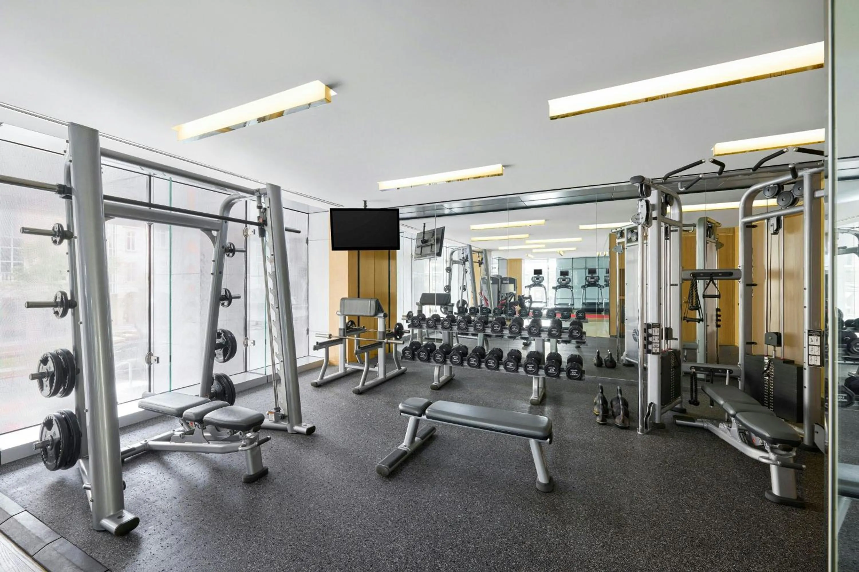 Fitness centre/facilities in Le Meridien Taipei