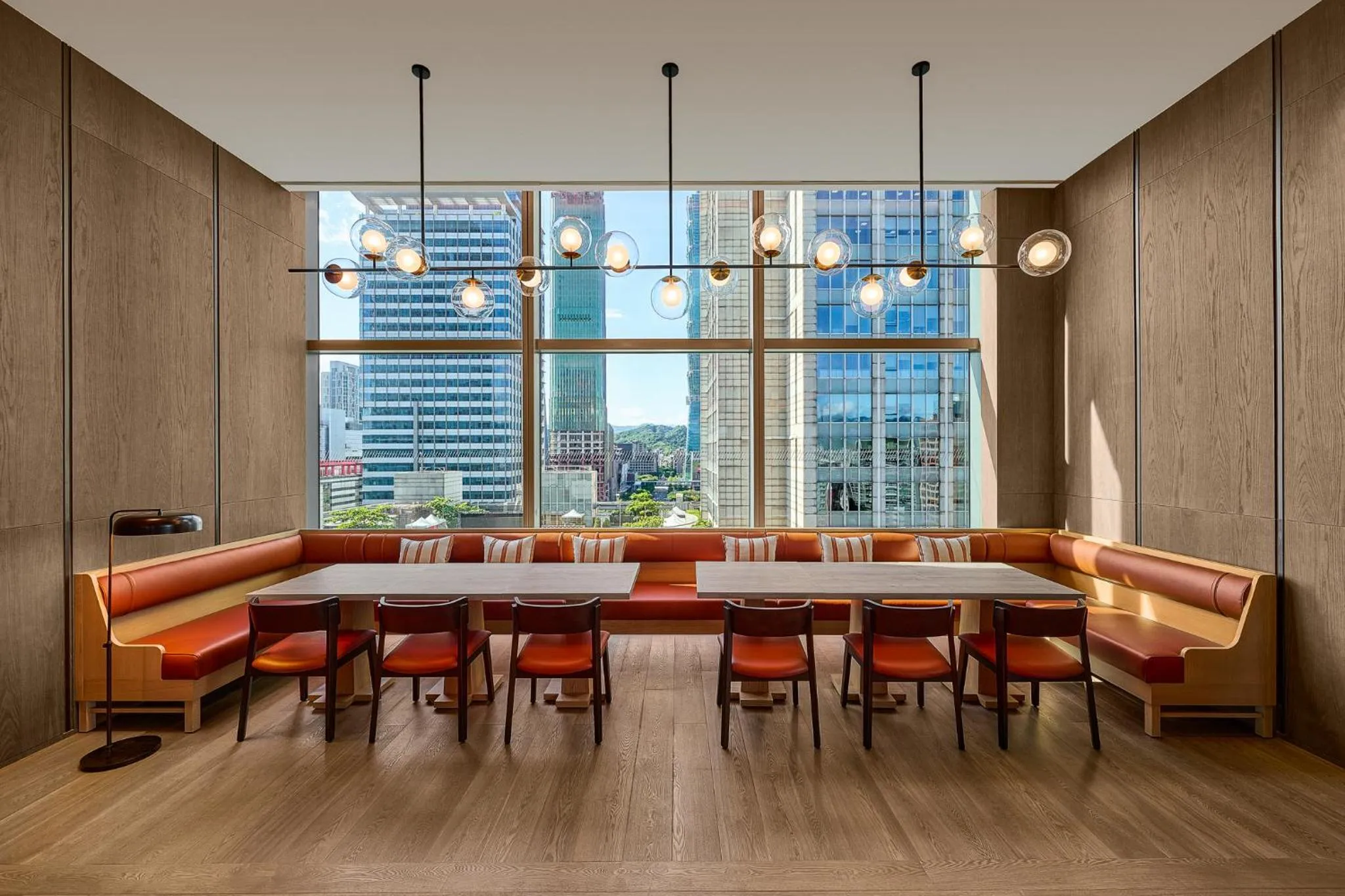 Restaurant/places to eat in W Taipei