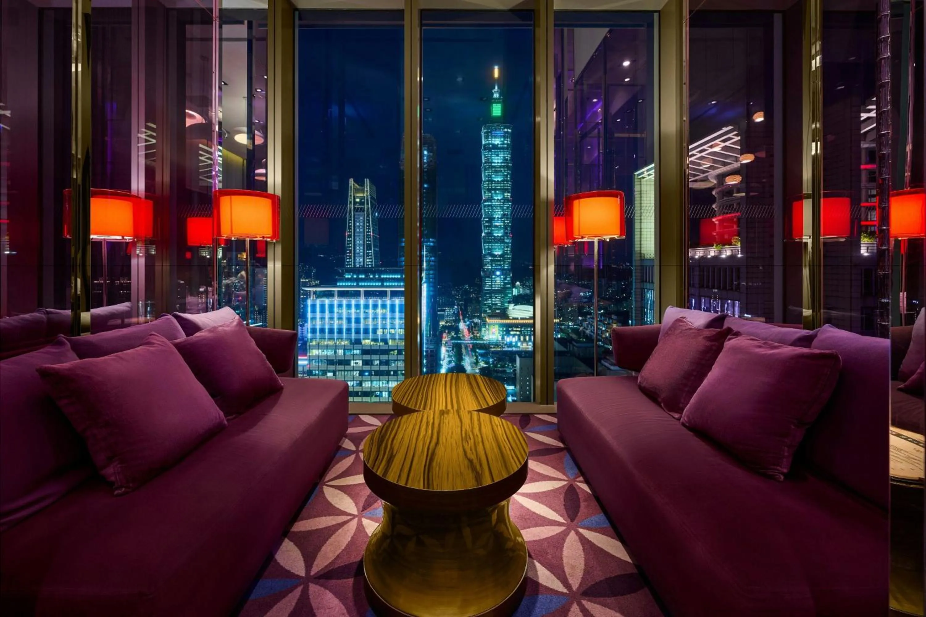 Lounge or bar in W Taipei