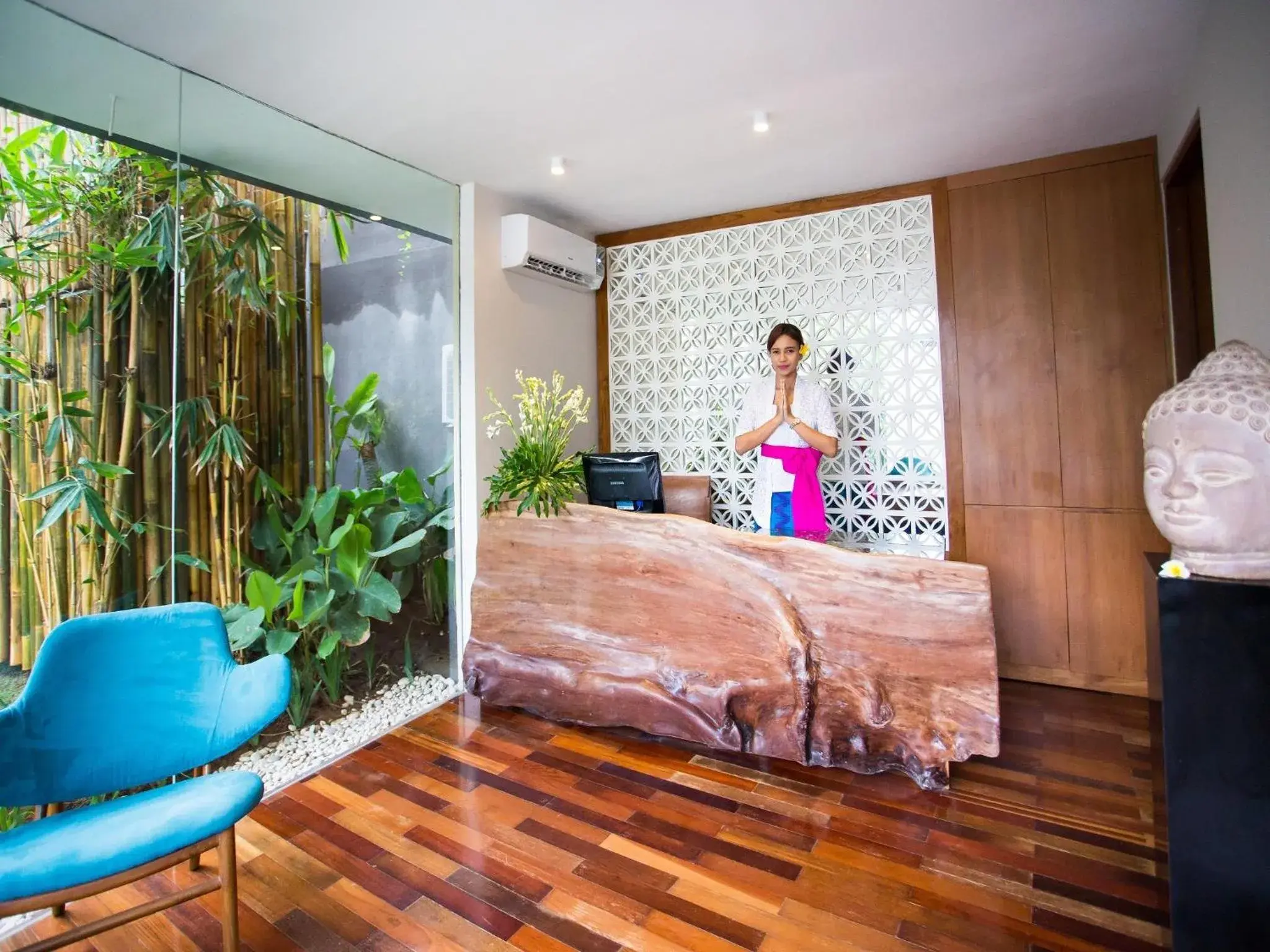 Staff, Bed in Maca Villas and Residence Umalas Staff, Bed in Maca Villas and Residence Umalas